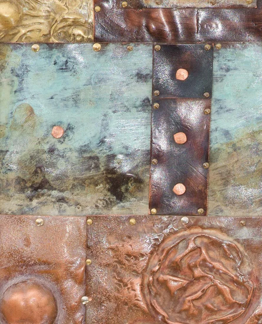 Fall.
Patinated copper, brass, and mixed metals
25 × 51 cm · 2006.
Private Collection