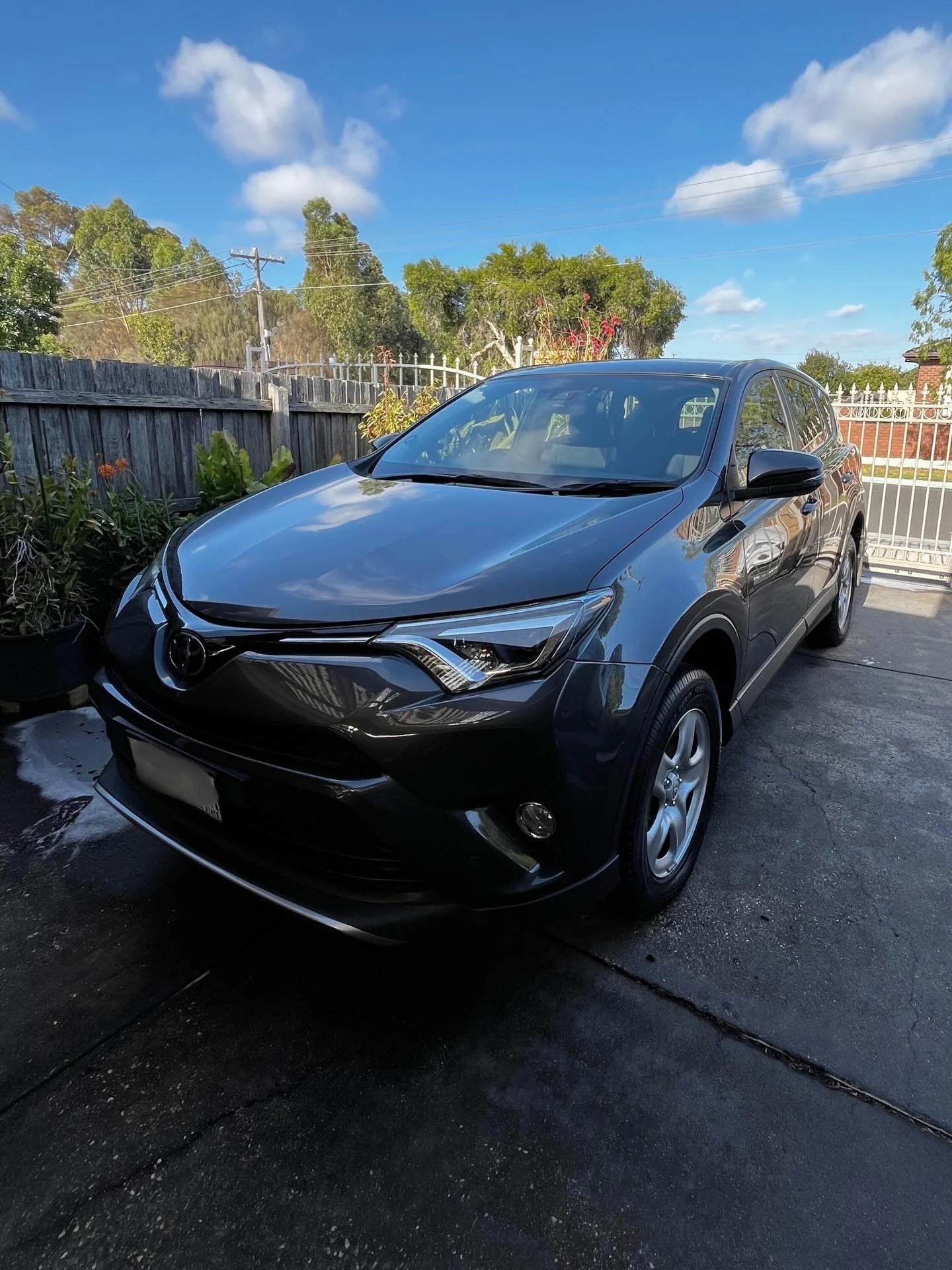 Exterior wash on Toyota RAV4 #rav4 #exteriordetailing #autodetailing #melbournedetailer