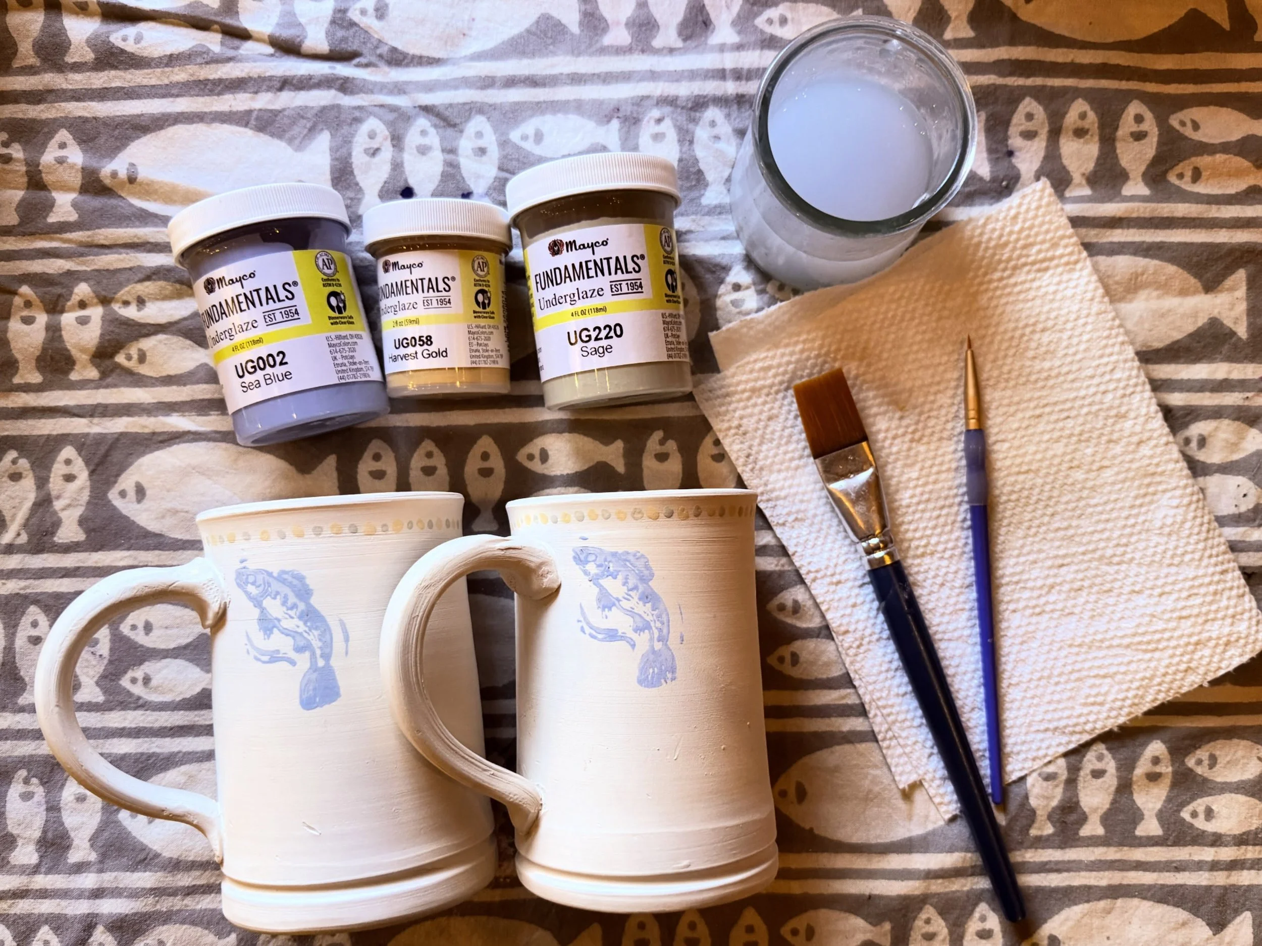 Wondering what it&rsquo;s like to paint with underglaze?
Come find out!
Register at RiverClayStudio.com for one of the upcoming workshops.