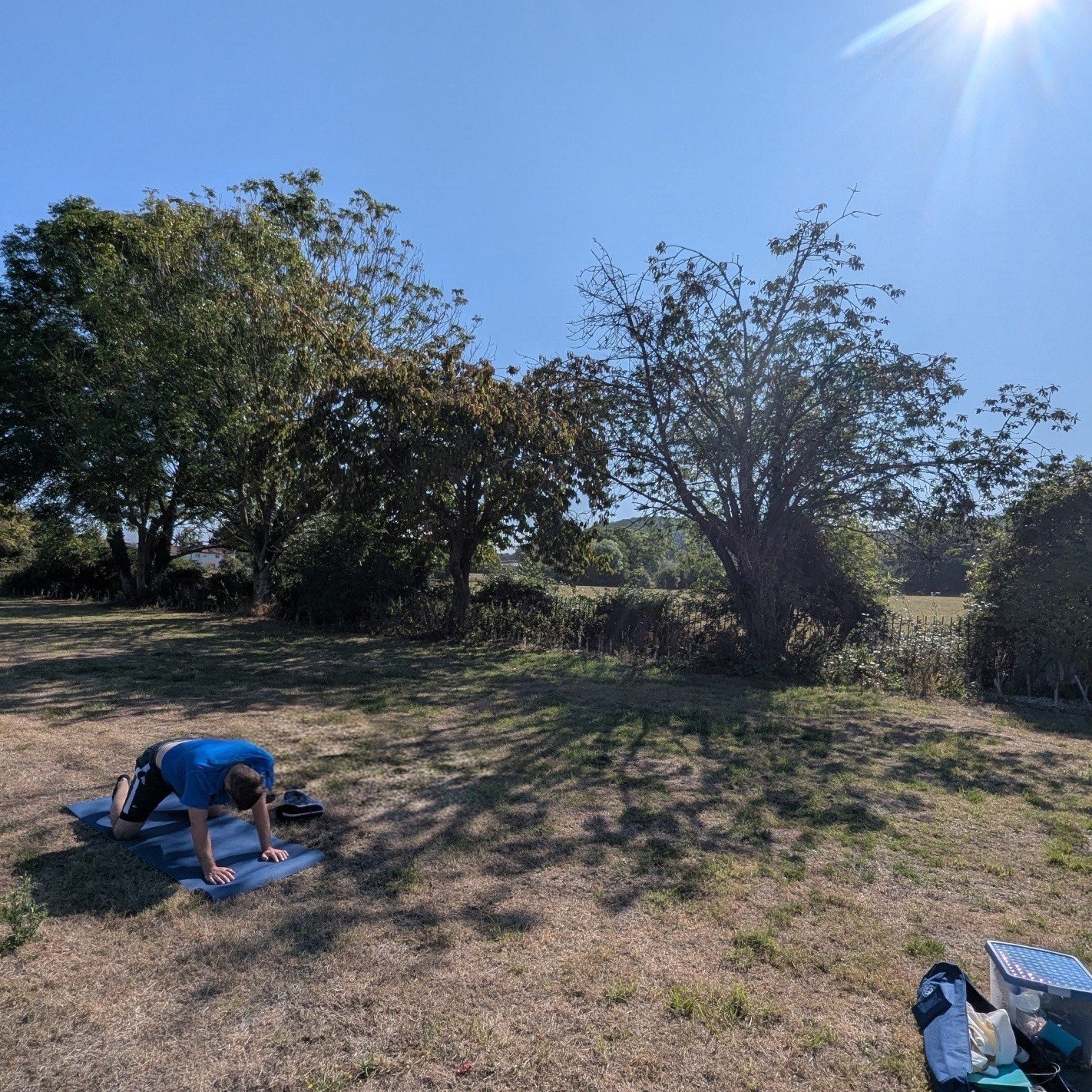 Look at that gorgeous #summersunshine gracing our practice this morning at @banwellparishcouncil 

A beautiful way to start a Sunday morning! Thank you for another fun and enjoyable #yoga practice

#northsomerset #northsomersetyoga #outdooryoga