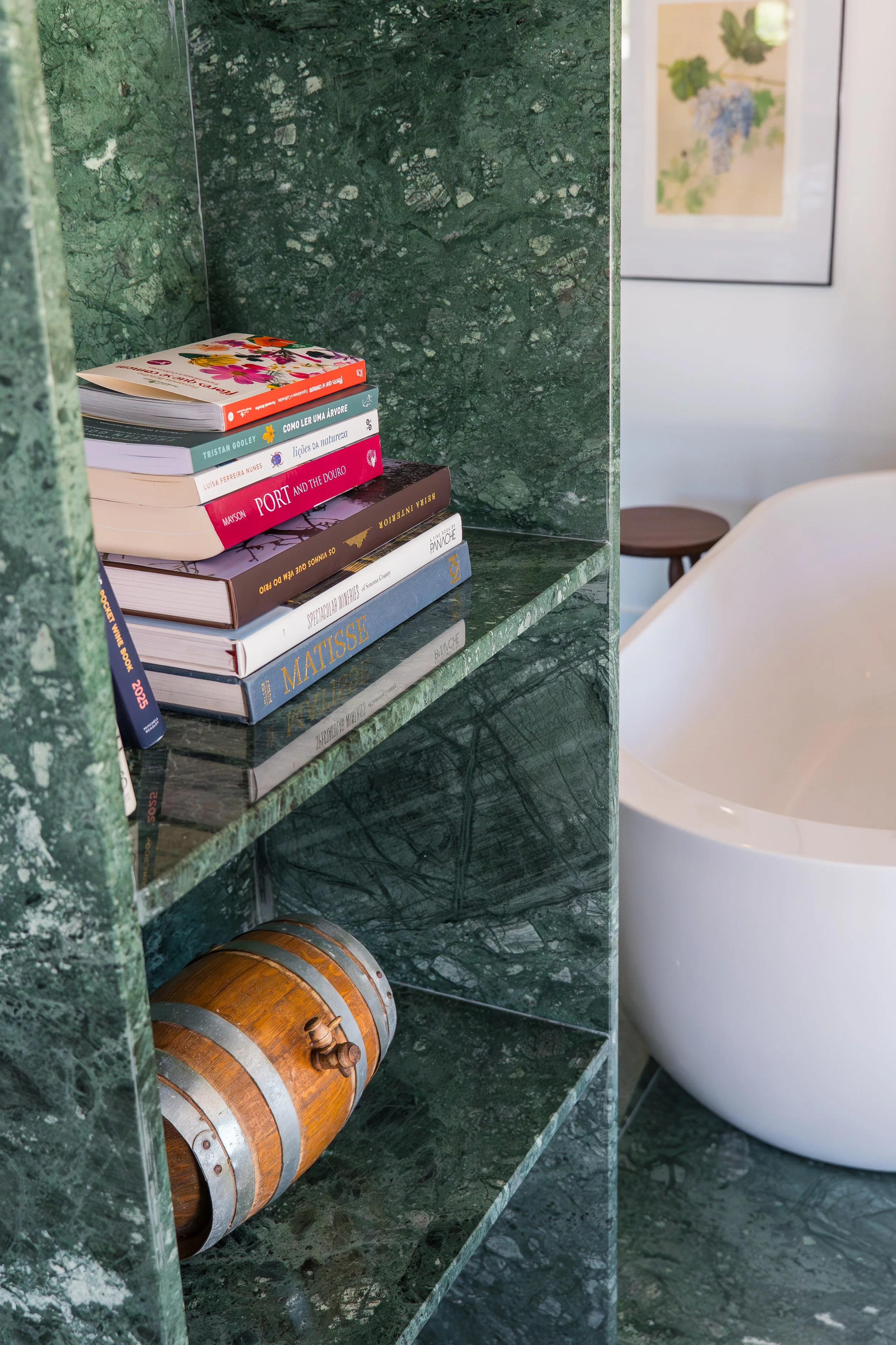 Vineyard Suite Bathroom 04.jpg