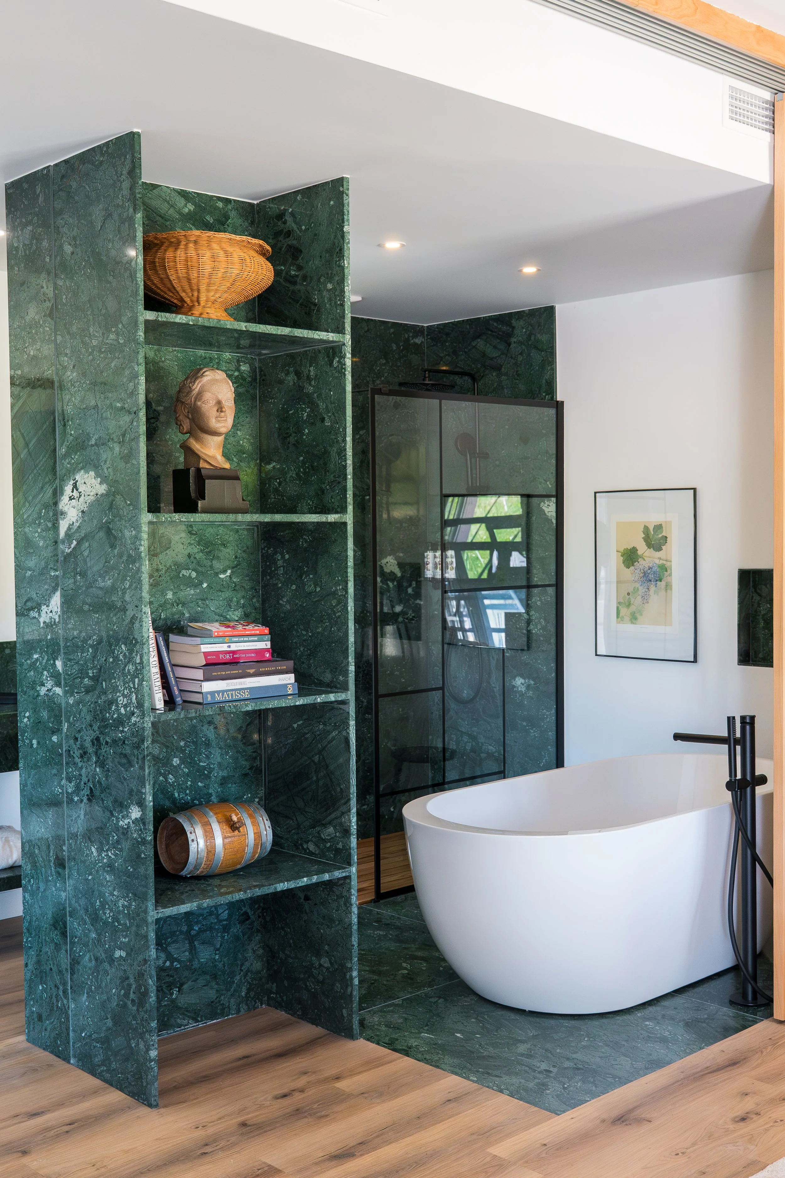 Vineyard Suite Bathroom 03.jpg