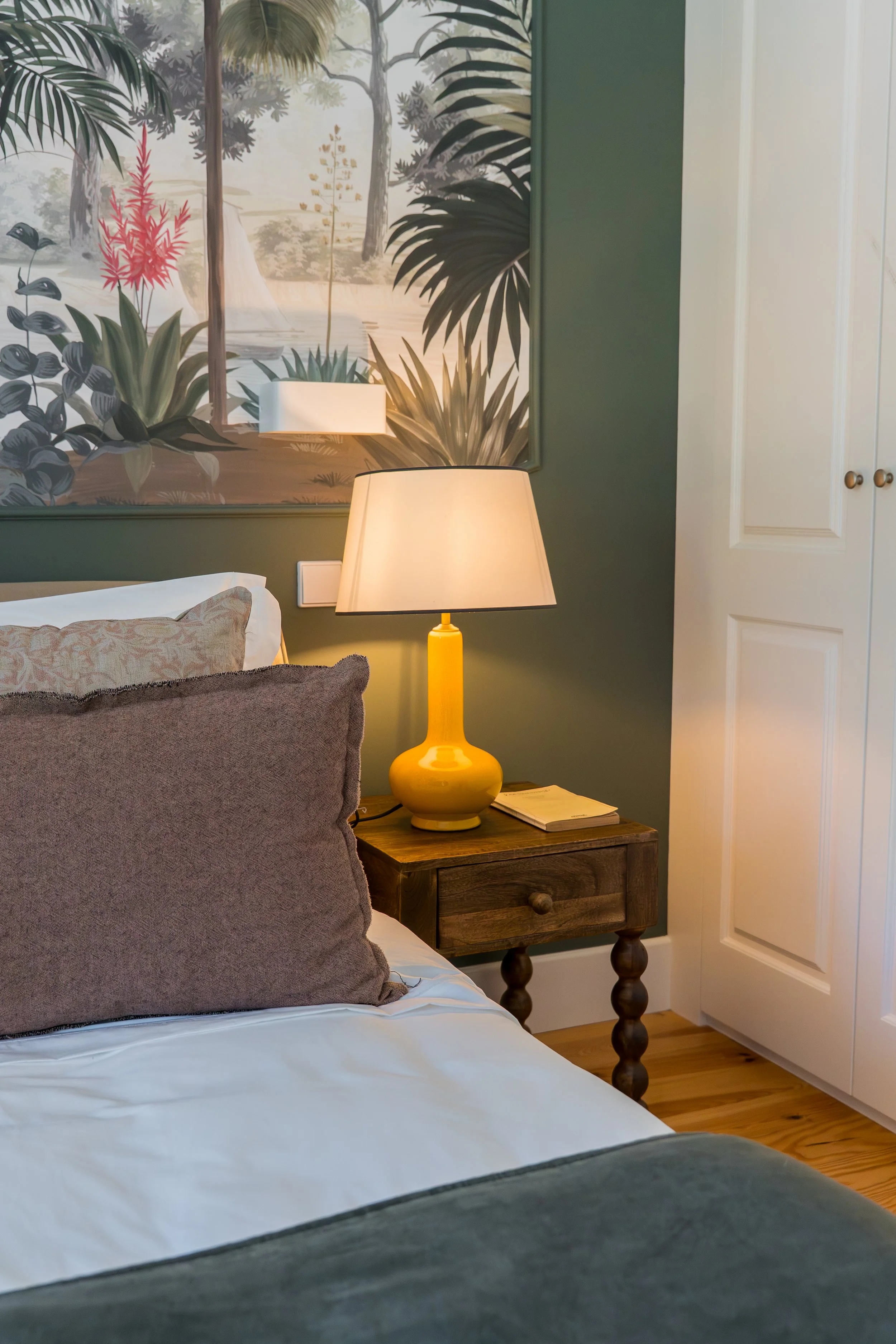 Standard Room Bed 06.jpg