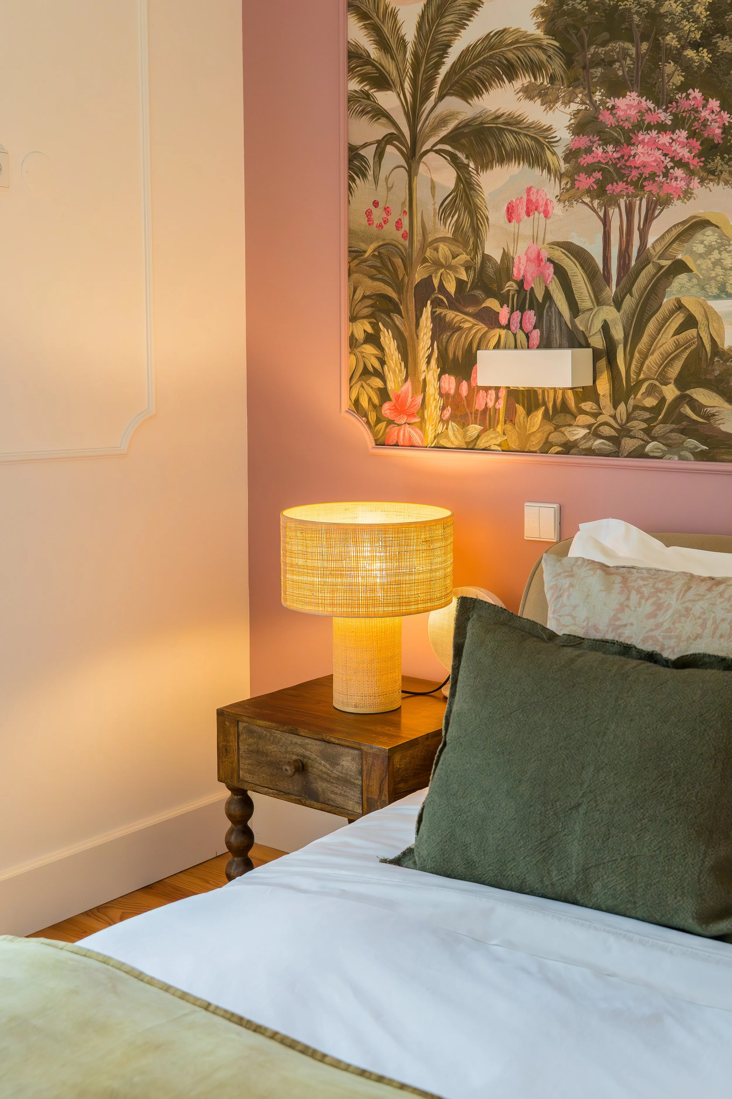 Standard Room Bed 07.jpg
