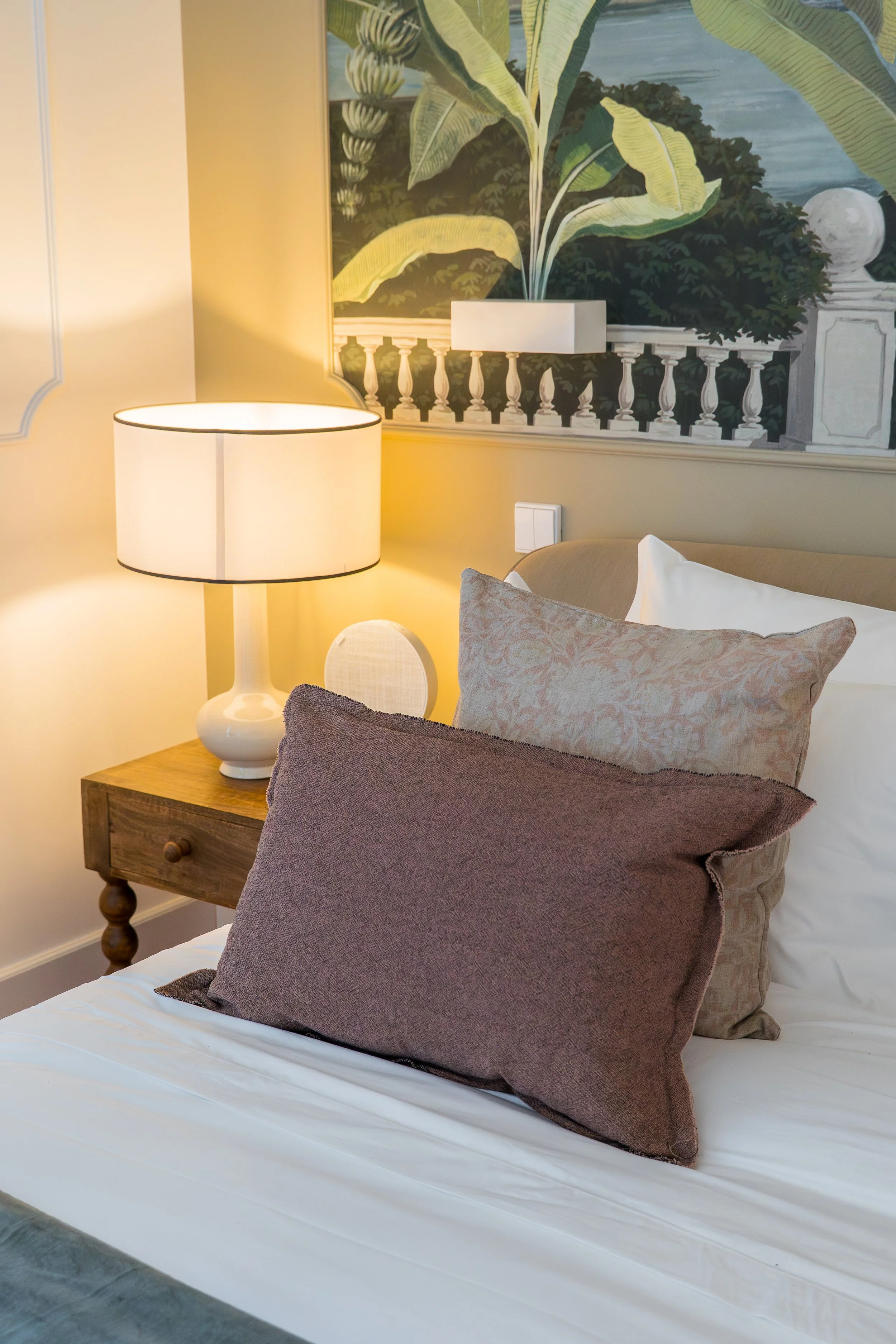 Standard Room Bed 02.jpg