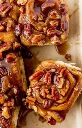 cinnamon rolls1.jpg