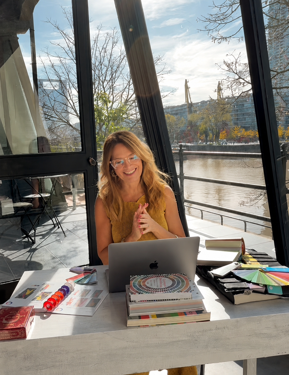 Florencia Ducós en taller especial para asesoras de imagen que son parte del Método FD
