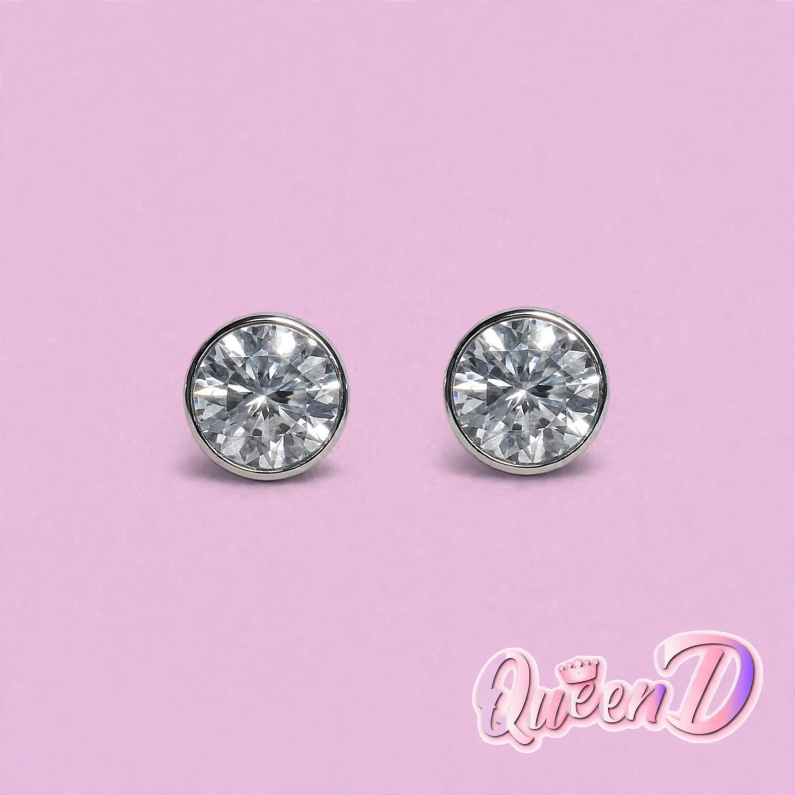 Queen D – Midnight Glow Solitaire Studs