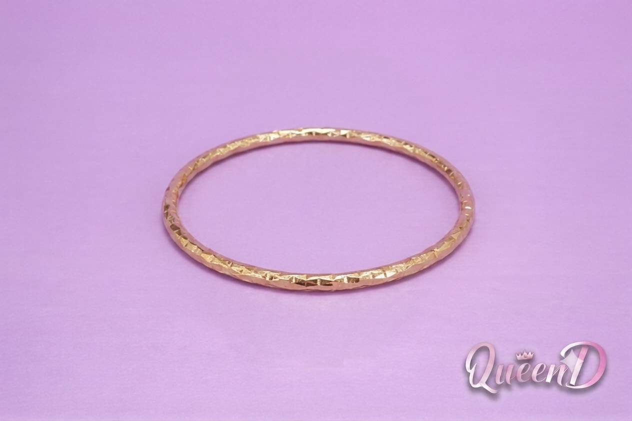 Queen D – Golden Facet Bracelet