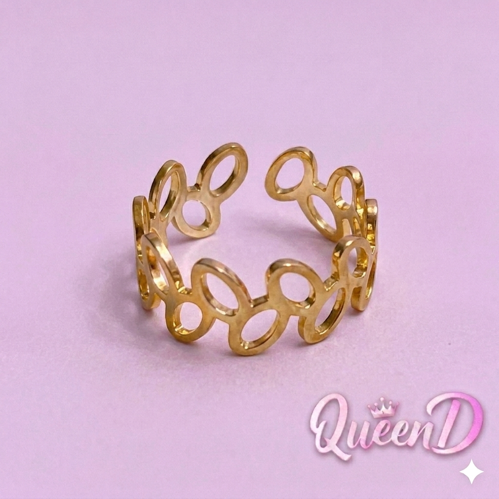Queen D – Golden Halo Ear Cuff