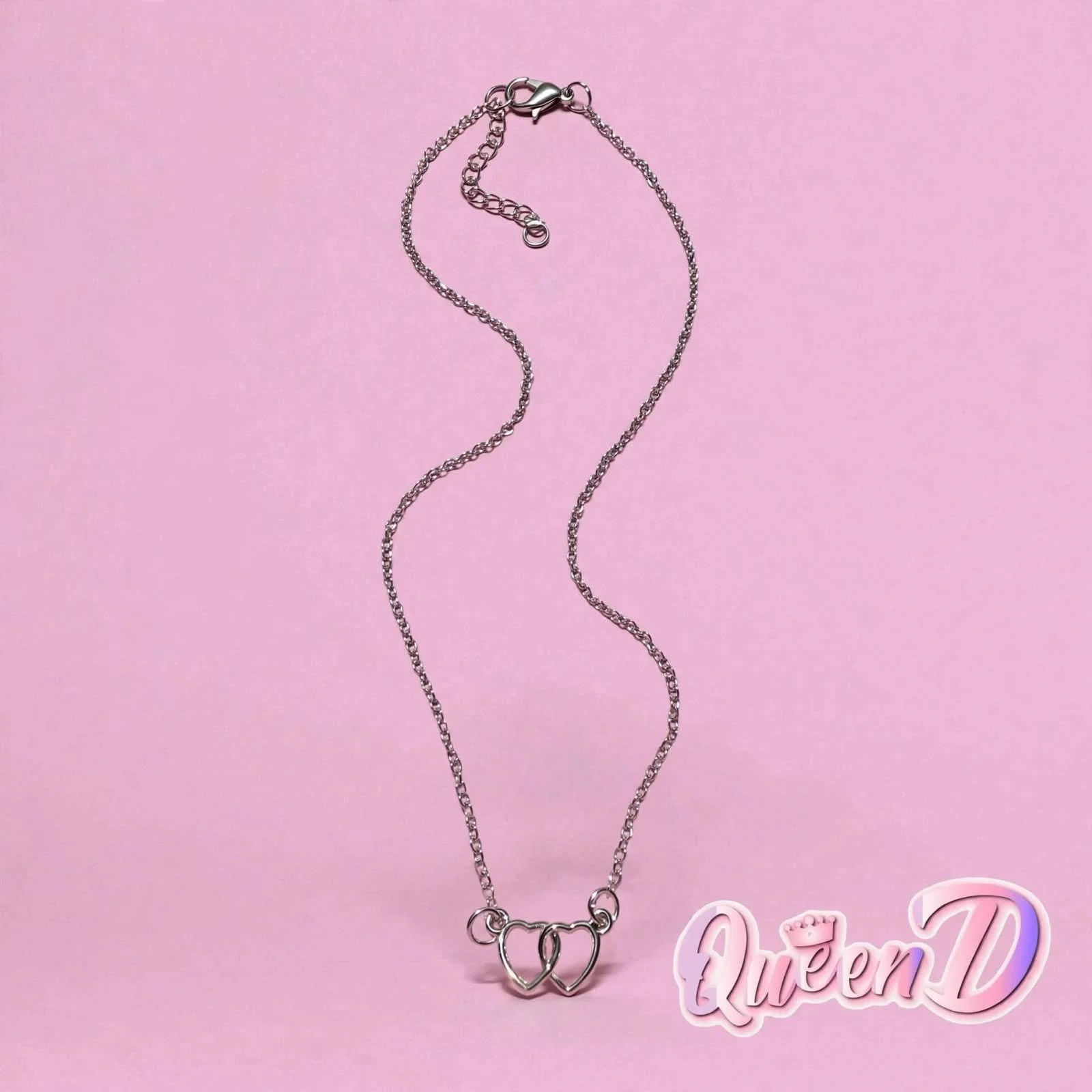 Queen D – Twin Hearts Silver Necklace