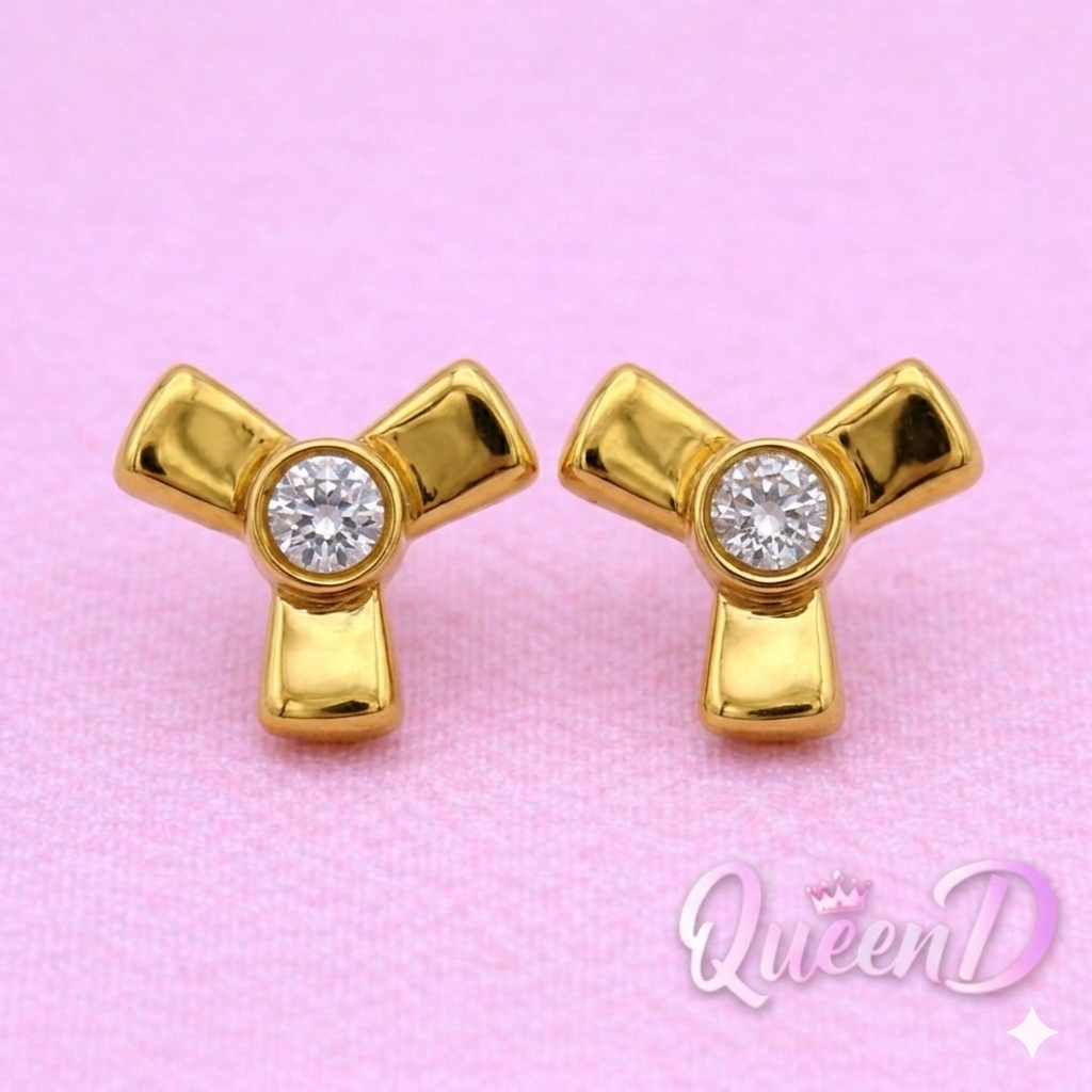 Queen D – Golden Radiant Trio Earrings