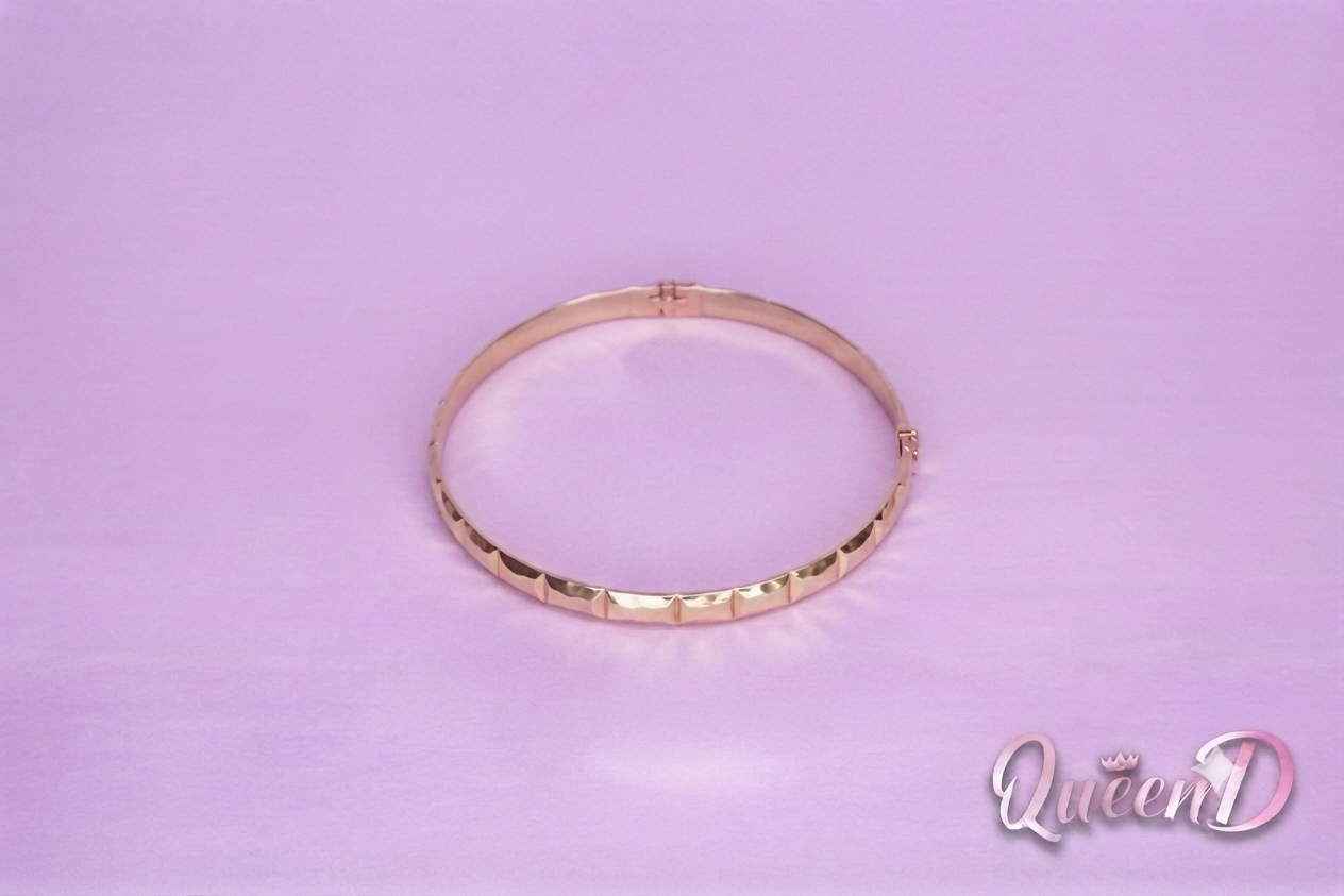 Queen D – Golden Prism Bracelet