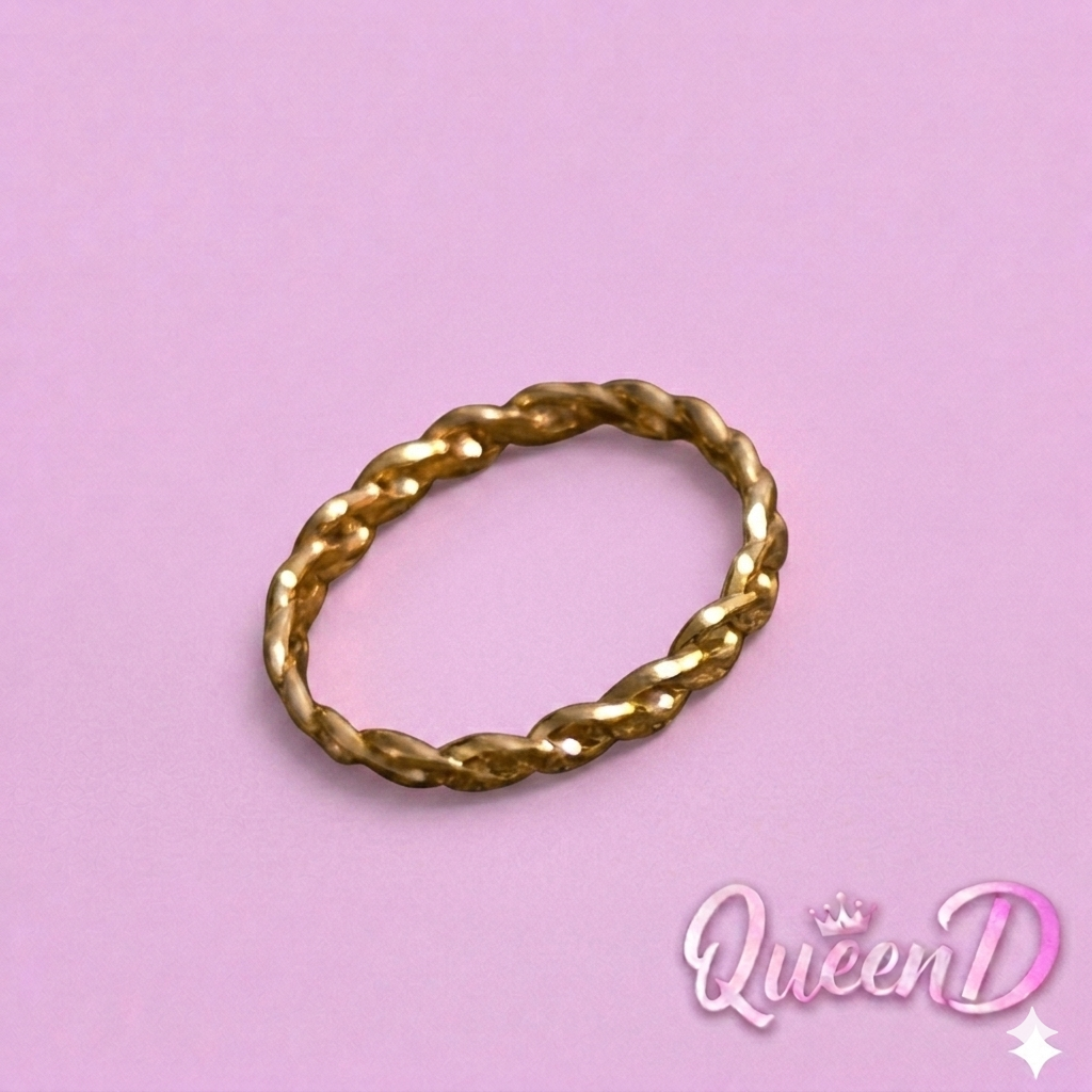 Queen D – Golden Weave Ring