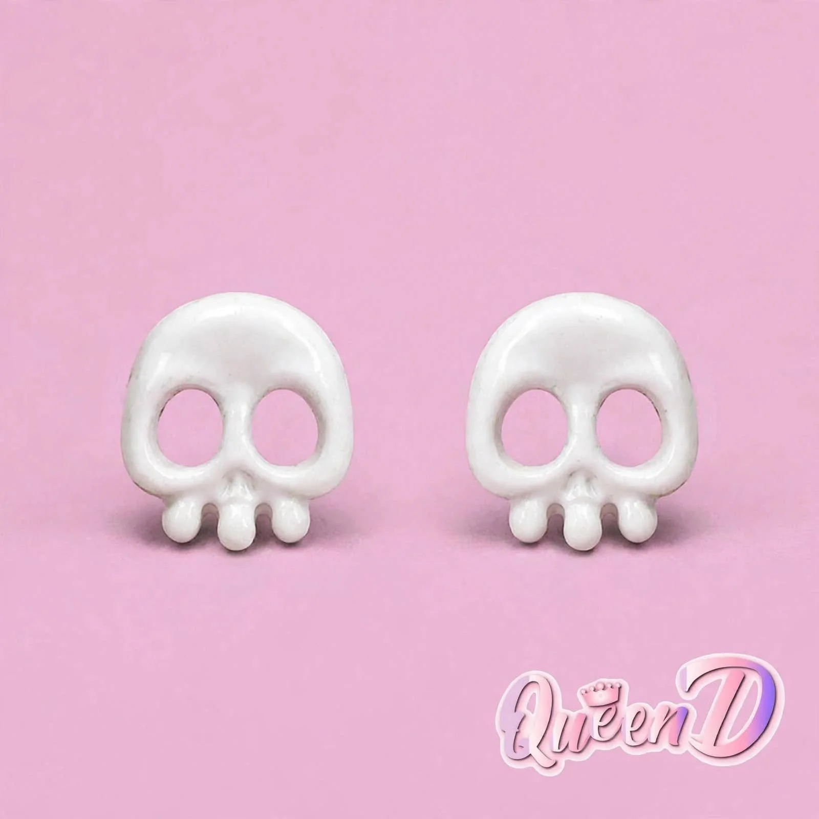Queen D – Candycrush Skull Earrings