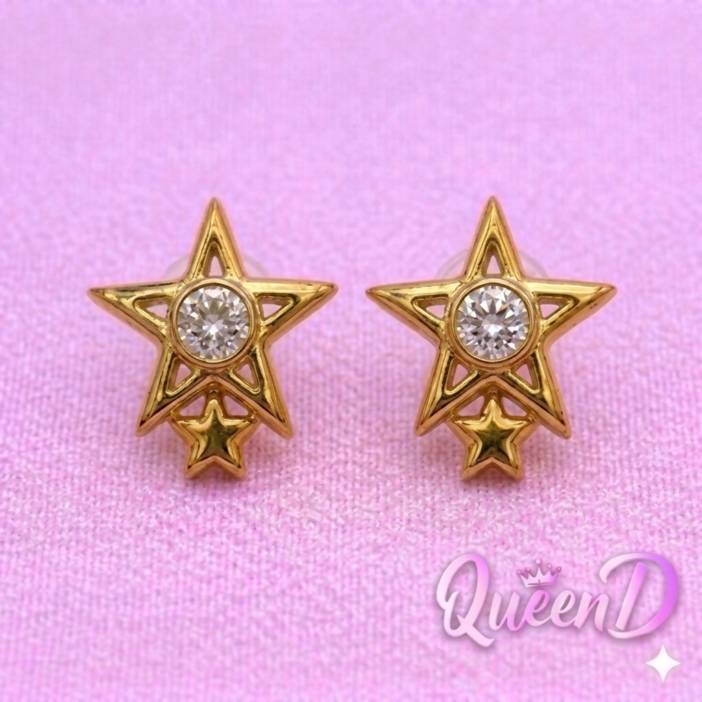 Queen D – Golden Twin Star Earrings