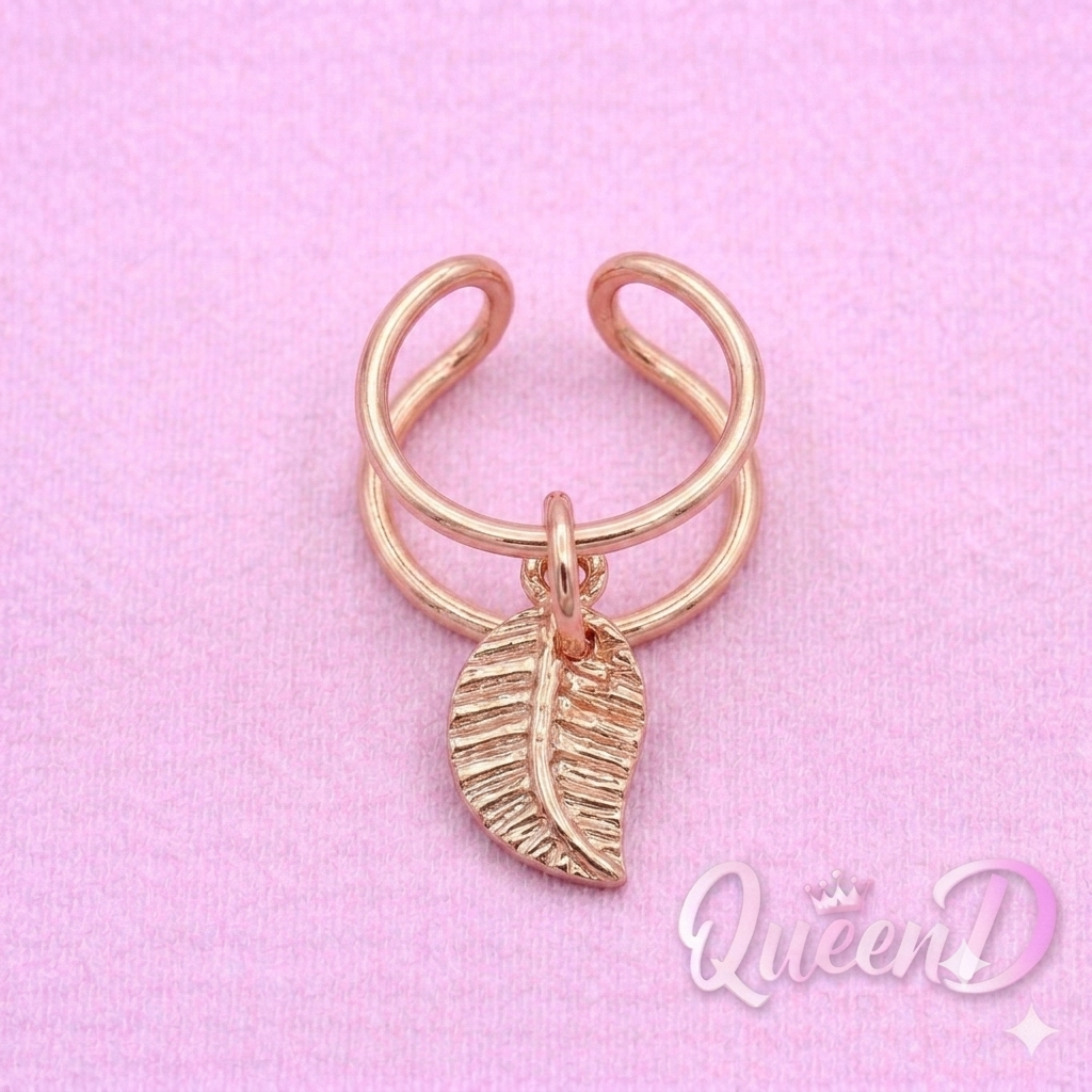 Queen D – Rose Whisper Ear Cuff