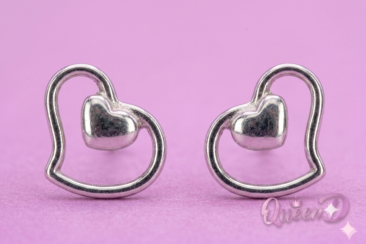 Queen D – Heart Whisper Stud Earrings