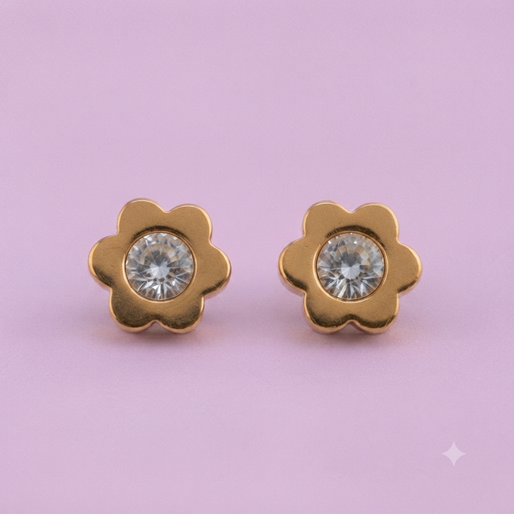 Queen D – Elegant Flower Stud Earrings