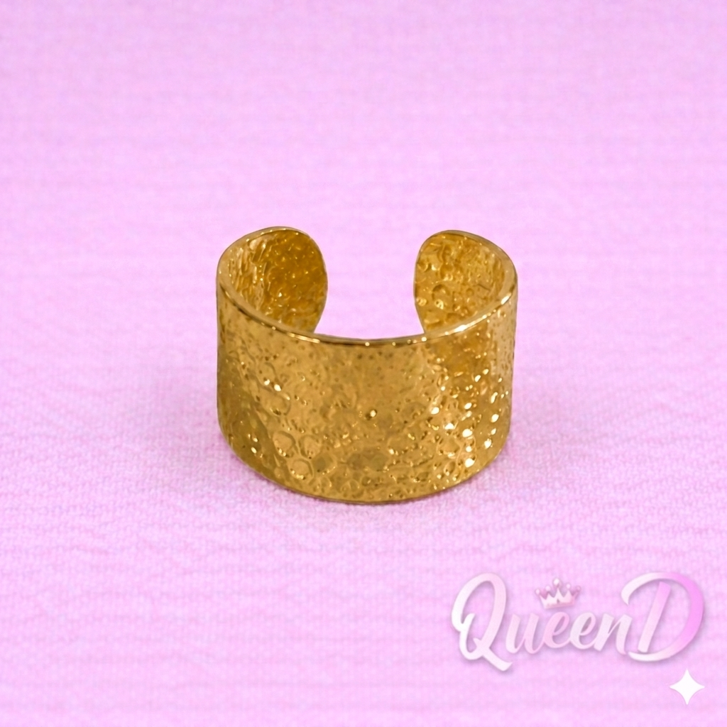 Queen D – Golden Ember Ear Cuff
