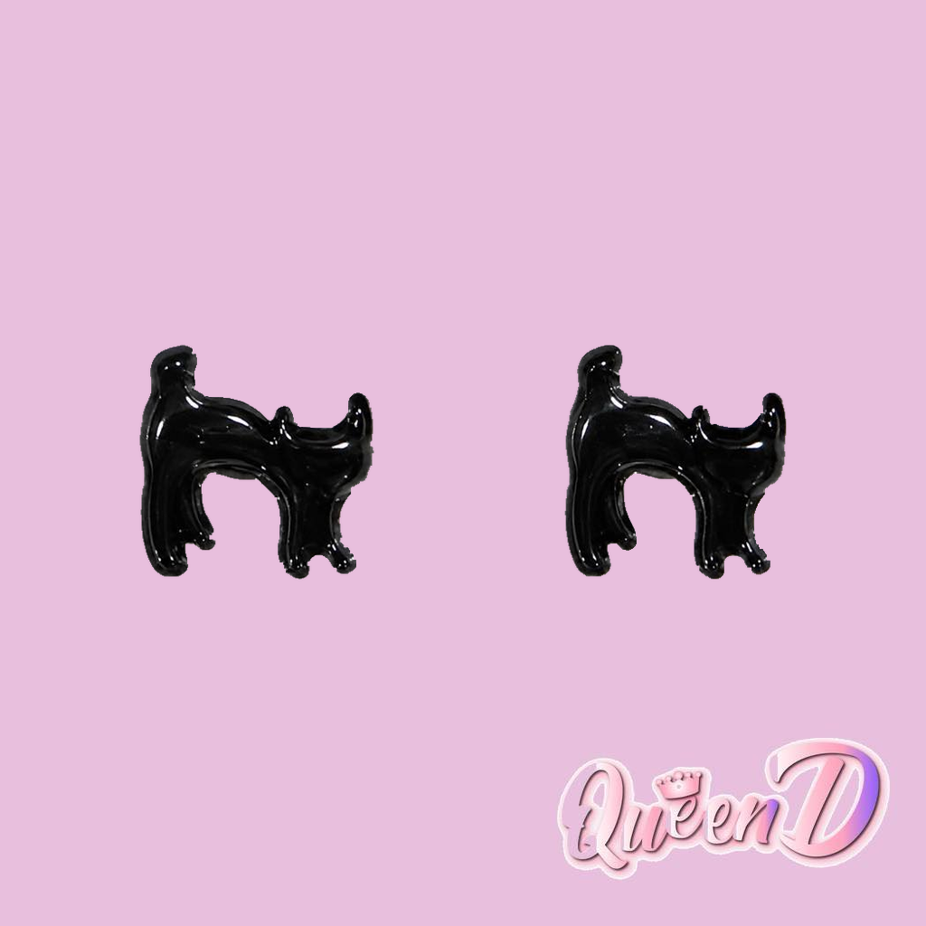 queenD_flat_laid_cats_final.PNG
