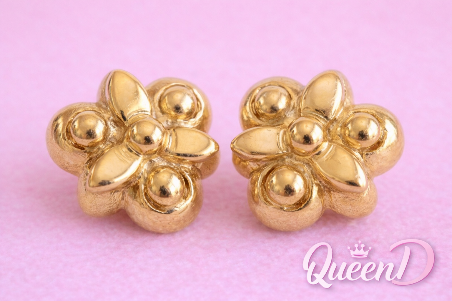 Queen D – Bloom Gem Stud Earrings