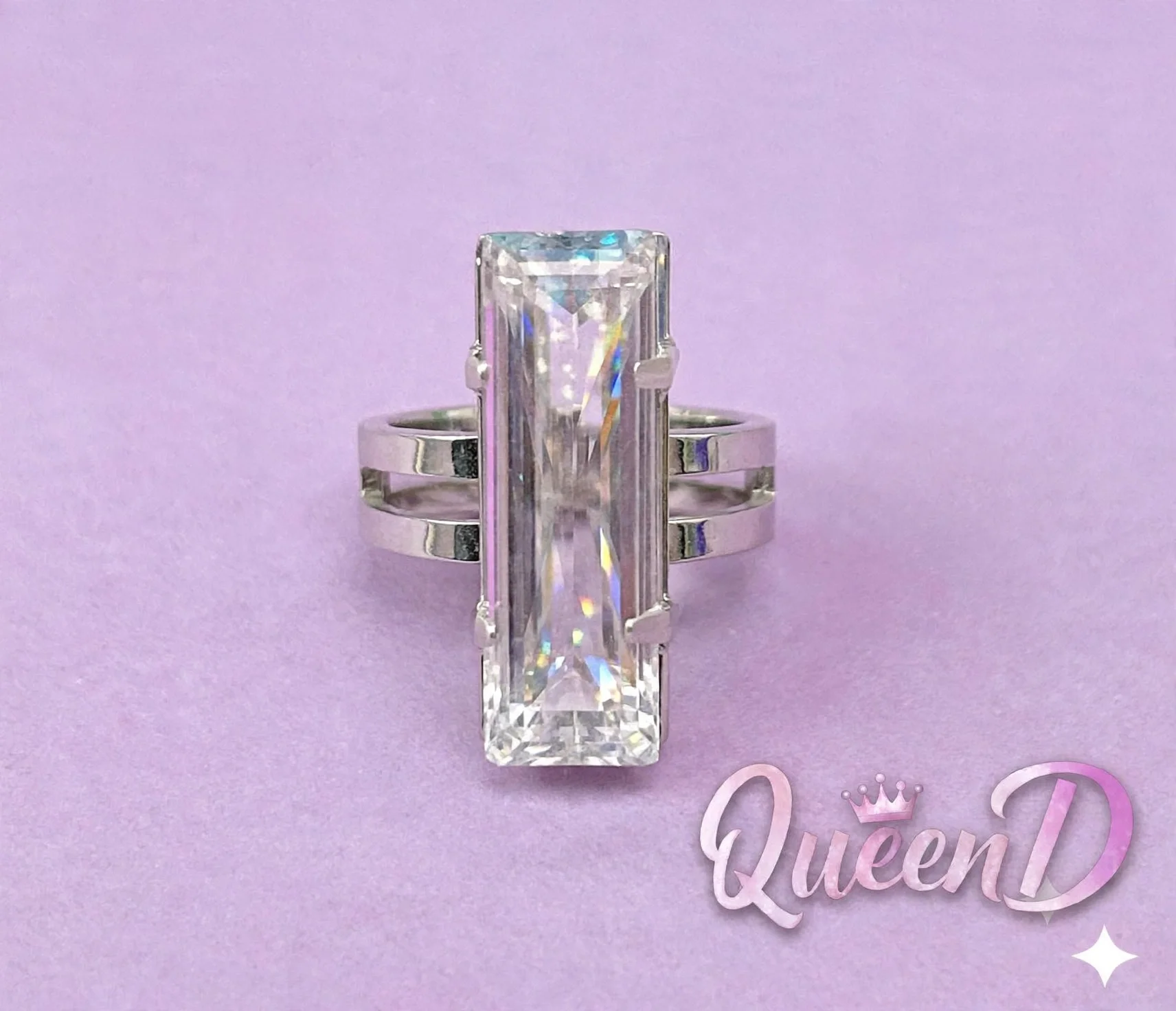 Queen D – Adjustable Prism Glow Ring