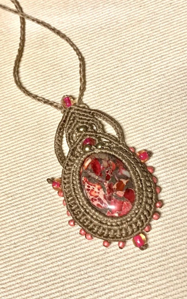 Prendre soin de ton bijou en micro macramé