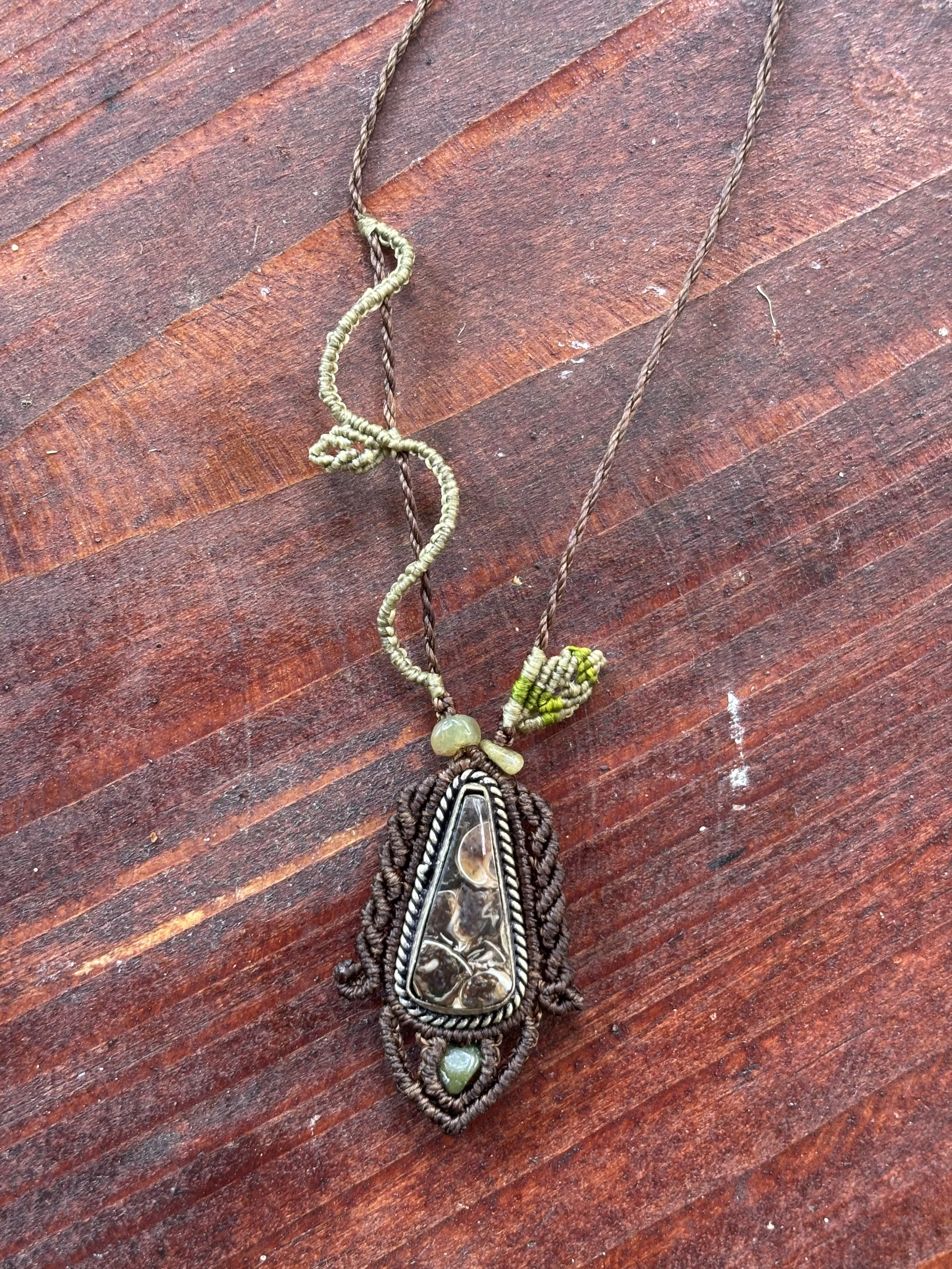 "Esprit de la Forêt" - Jaspe Léopard et feuille de lierre