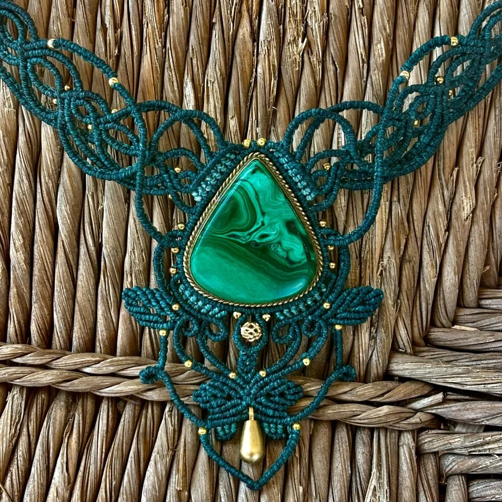 Pièce unique "Déesse des Lacs et des Forêts" - Malachite - BeLight Creation