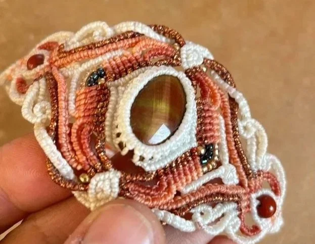 Bracelet "Cœur vaillant" -  Oeil de tigre rouge et perles de jaspe rouge