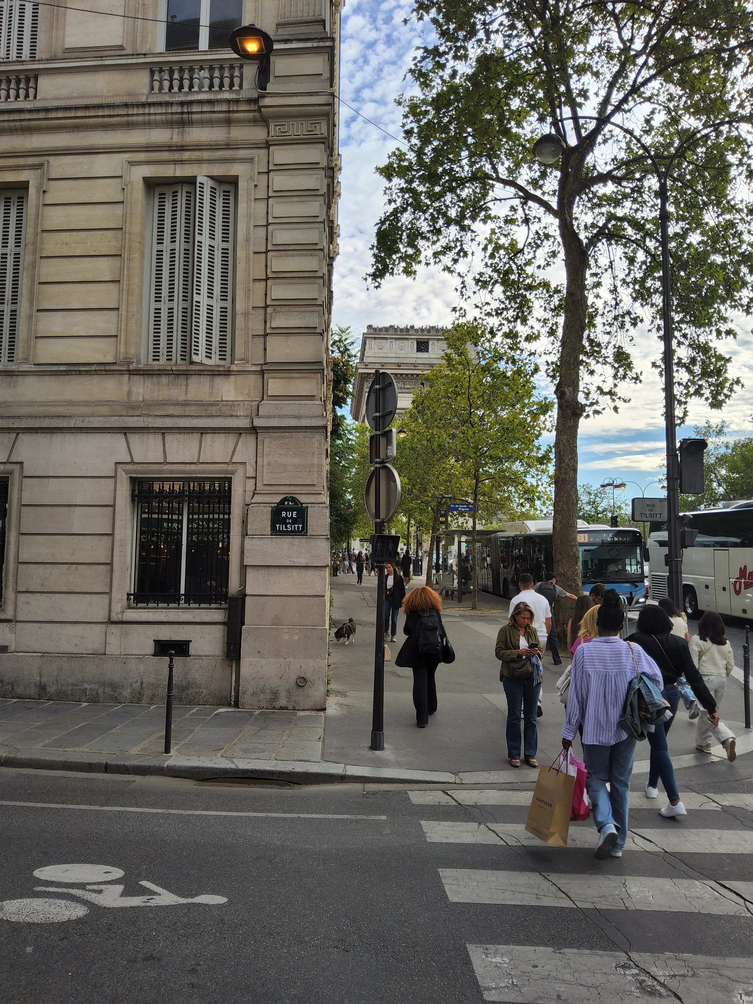 rue de tilsitt, Paris