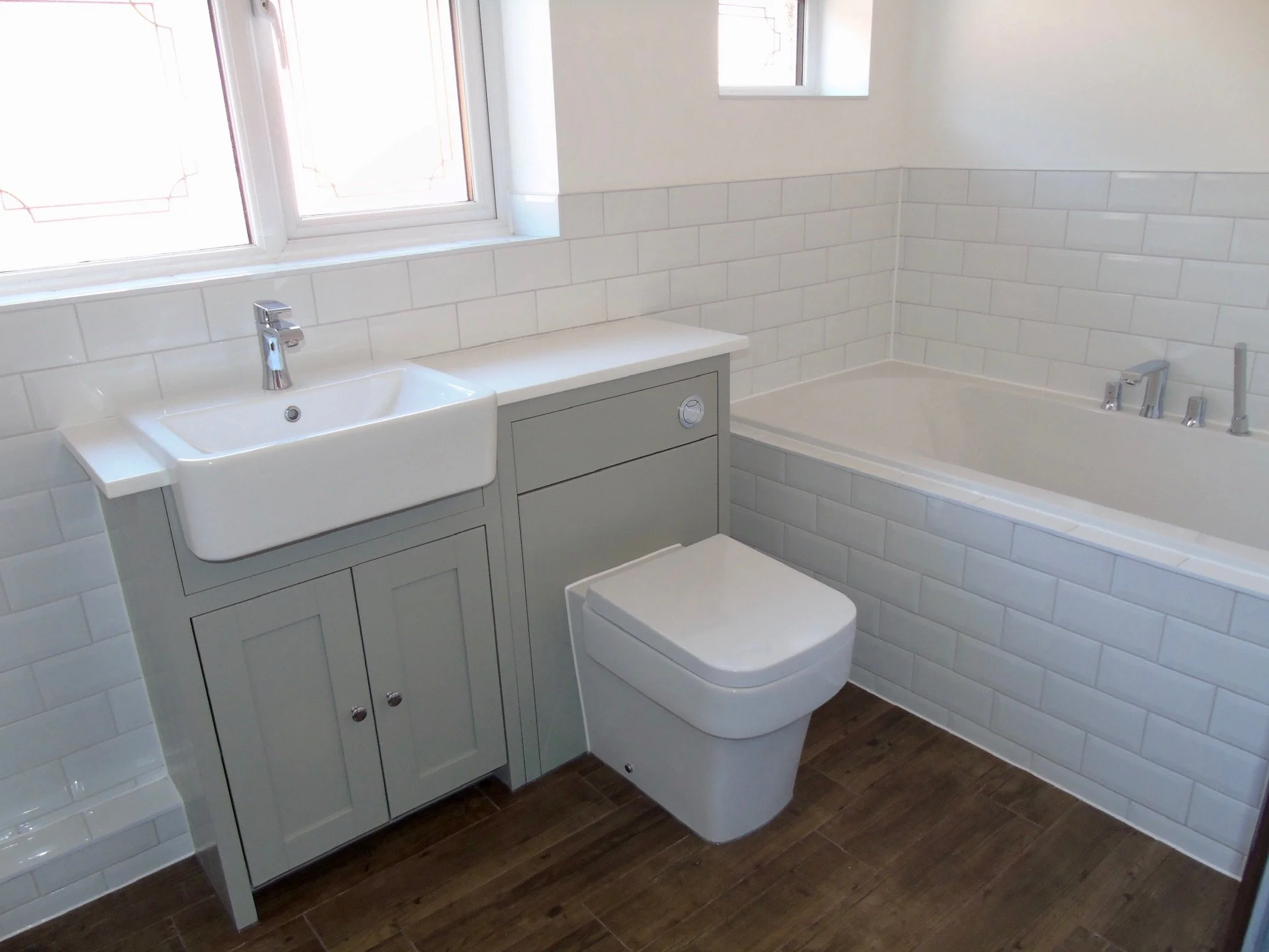 Double ended bath and shower