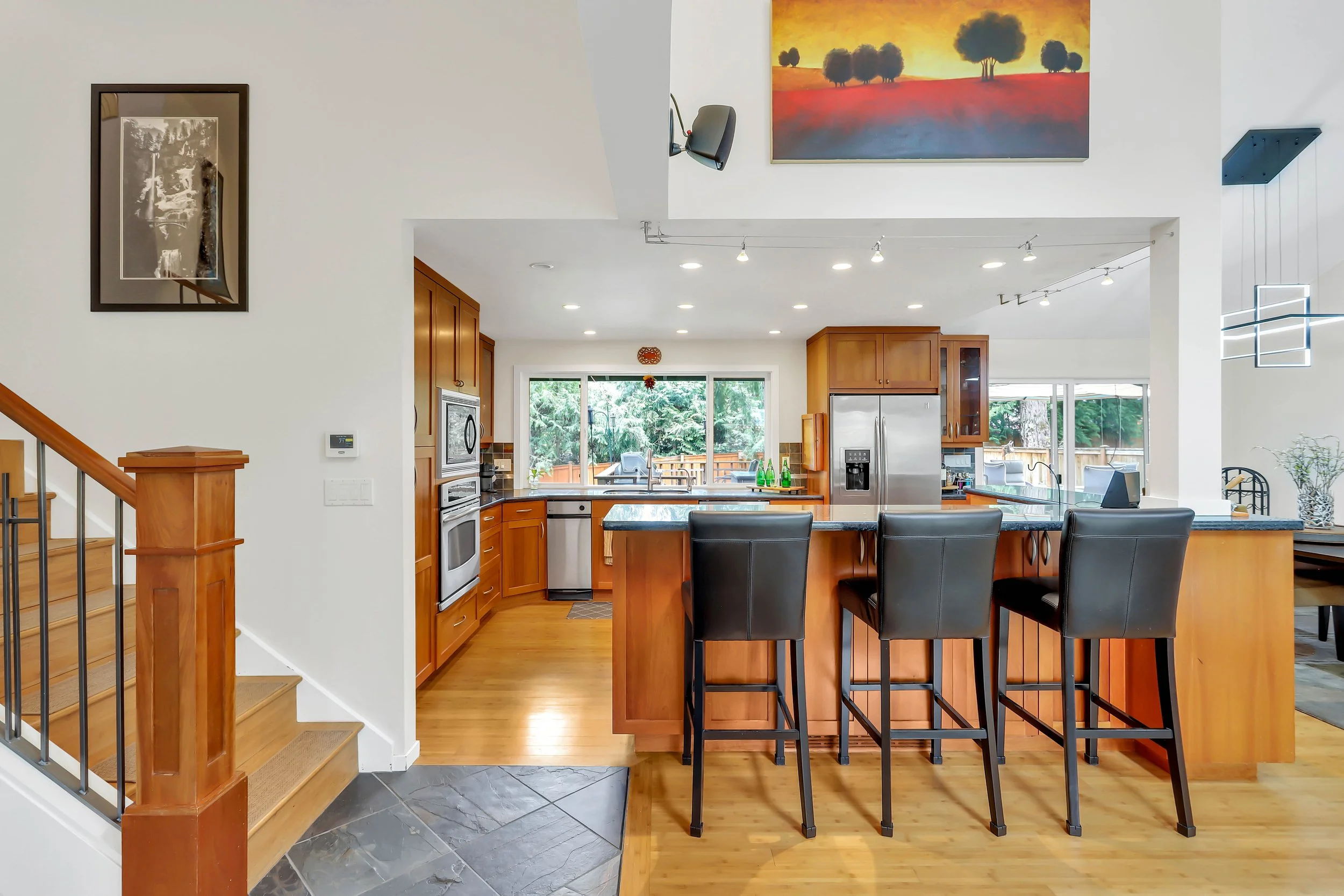 23-2212 186th Avenue North East -23.jpg