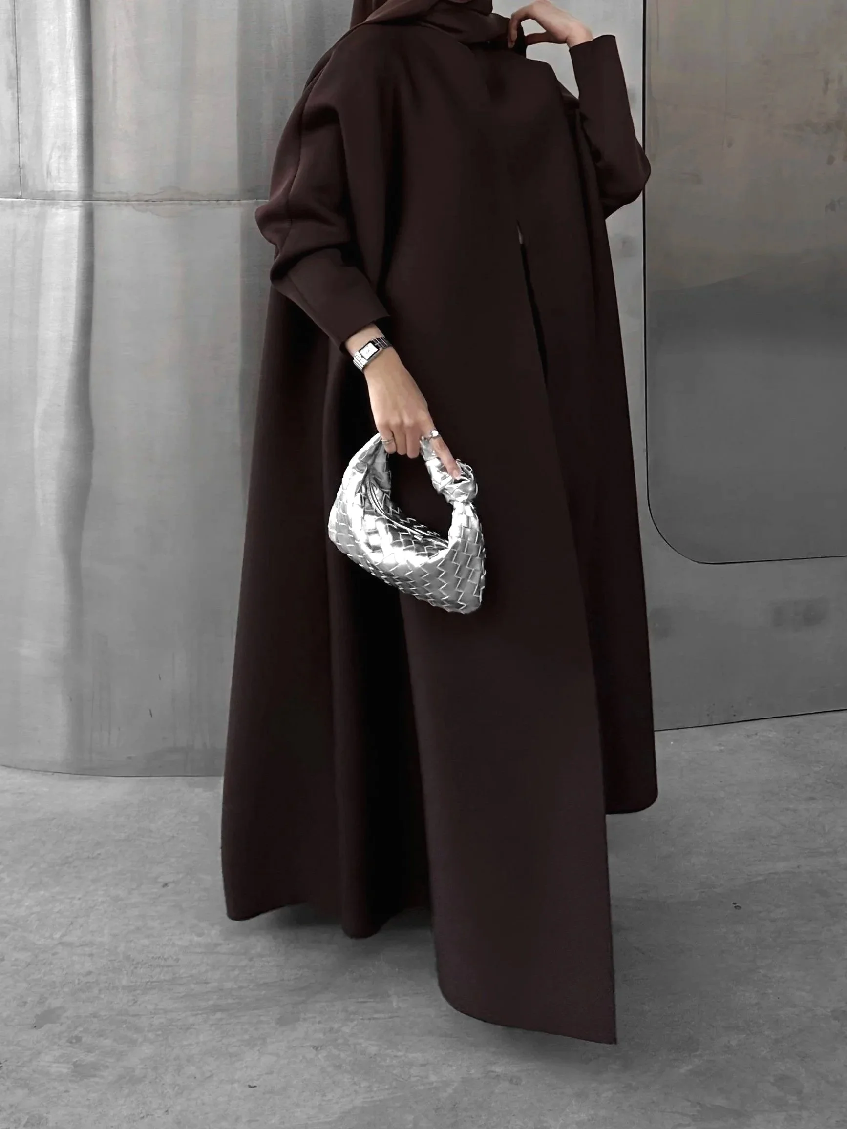 Minimal Abaya