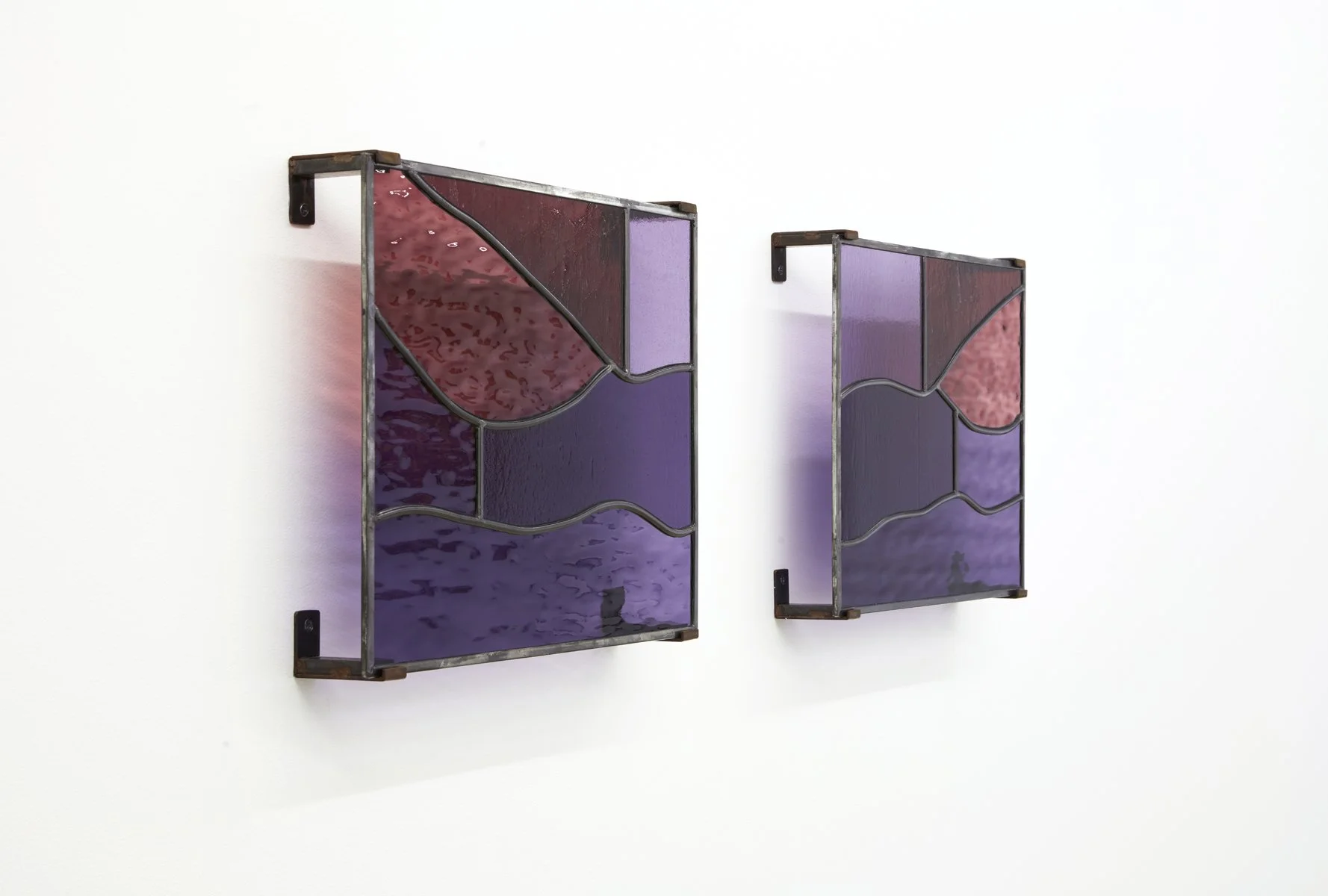 Sinew I–II, 2021, stained glass, 44 x 34 cm, Photo: Zan Wimberley