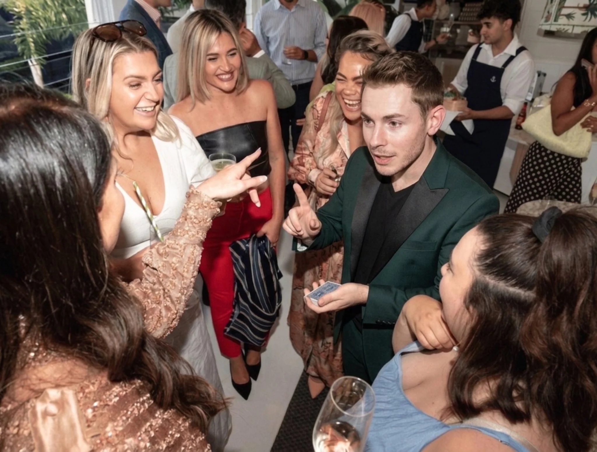 Toronto Magician Dylan Ballingall performing at a wedding