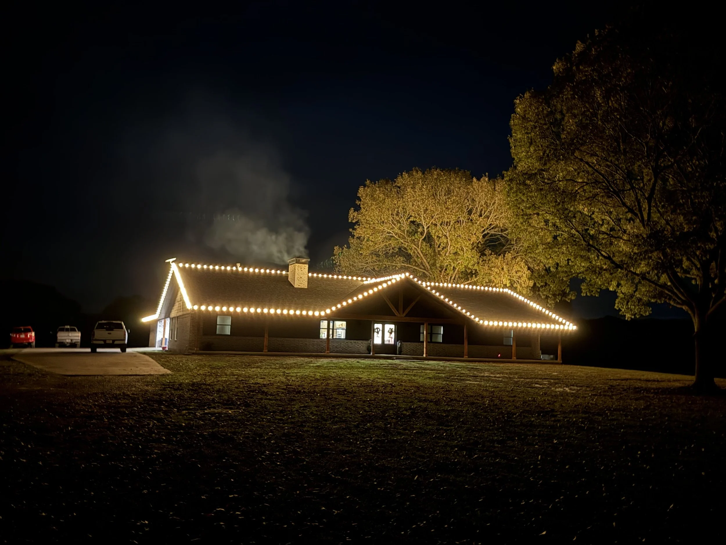 Residential Holiday Lighting