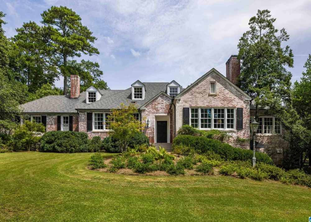 November Home Edit: 5 Classic Home Listings We're Loving Right Now