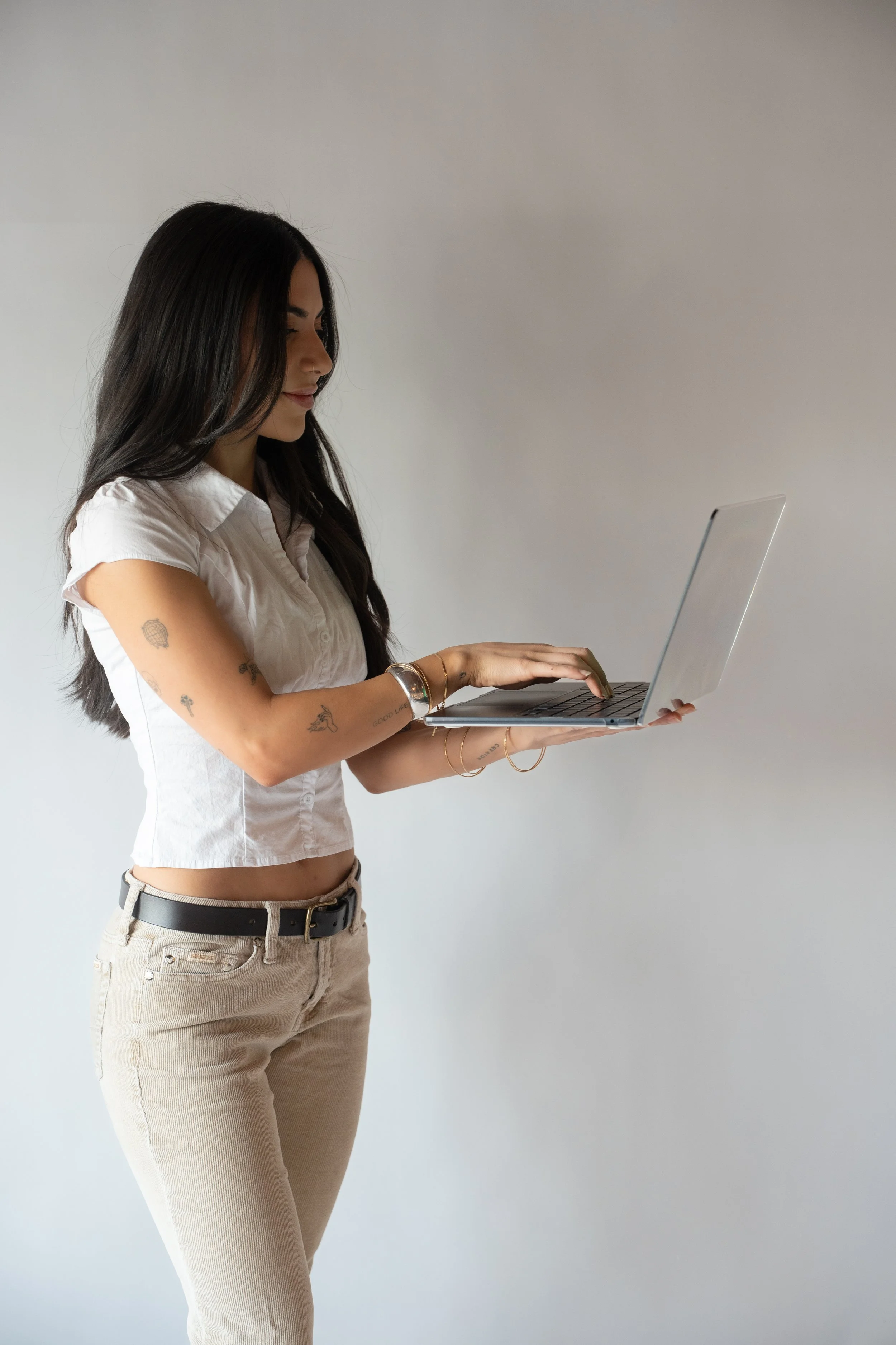 Root cause acne specialist and naturopathic doctor offering virtual 1:1 sessions and functional lab testing to uncover hormonal, gut, and lifestyle imbalances driving acne. Clear your skin from the inside out with personalized, holistic care.