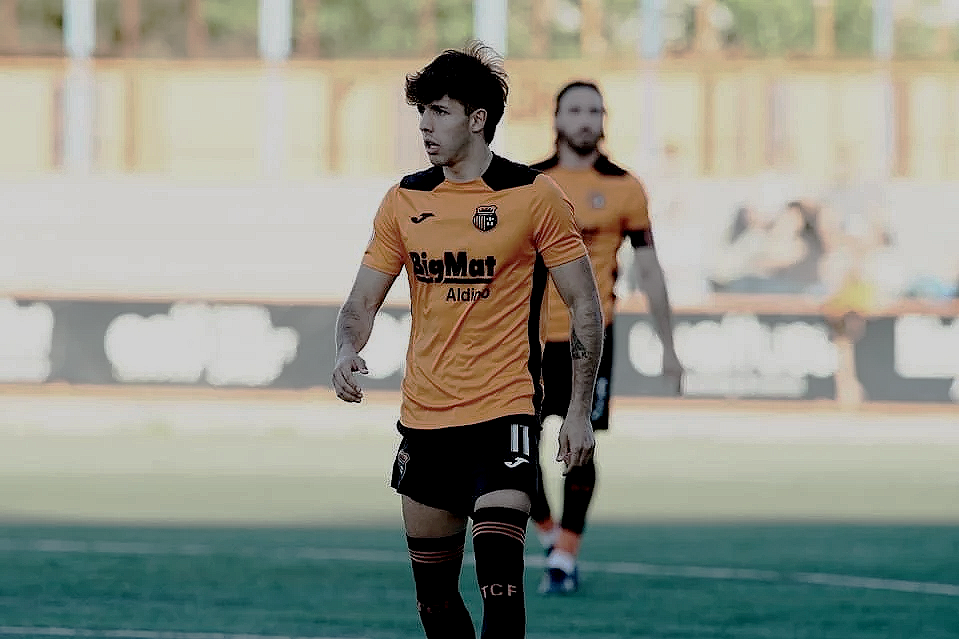 Cómo debe entrenar un/a futbolista