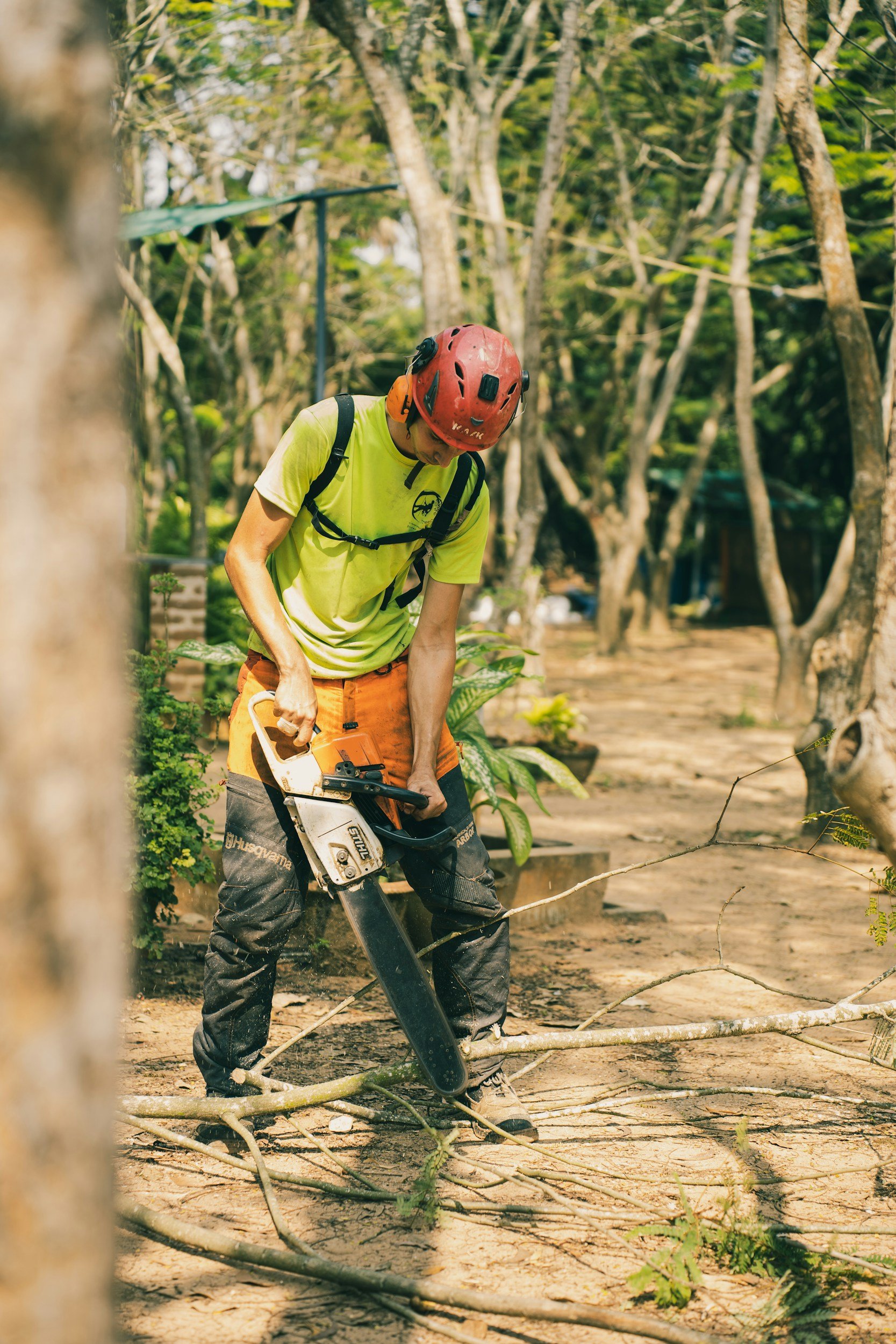 worker with saw