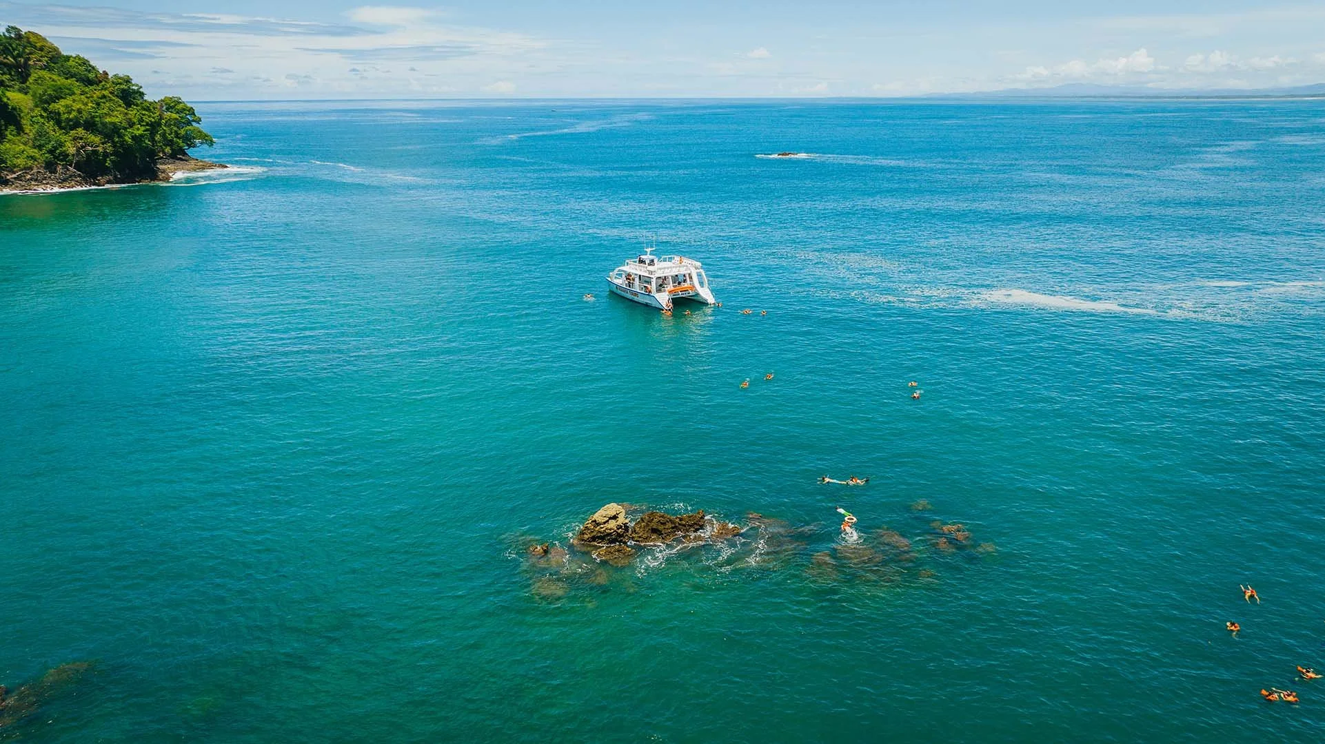 Catamaran & Snorkeling Tour