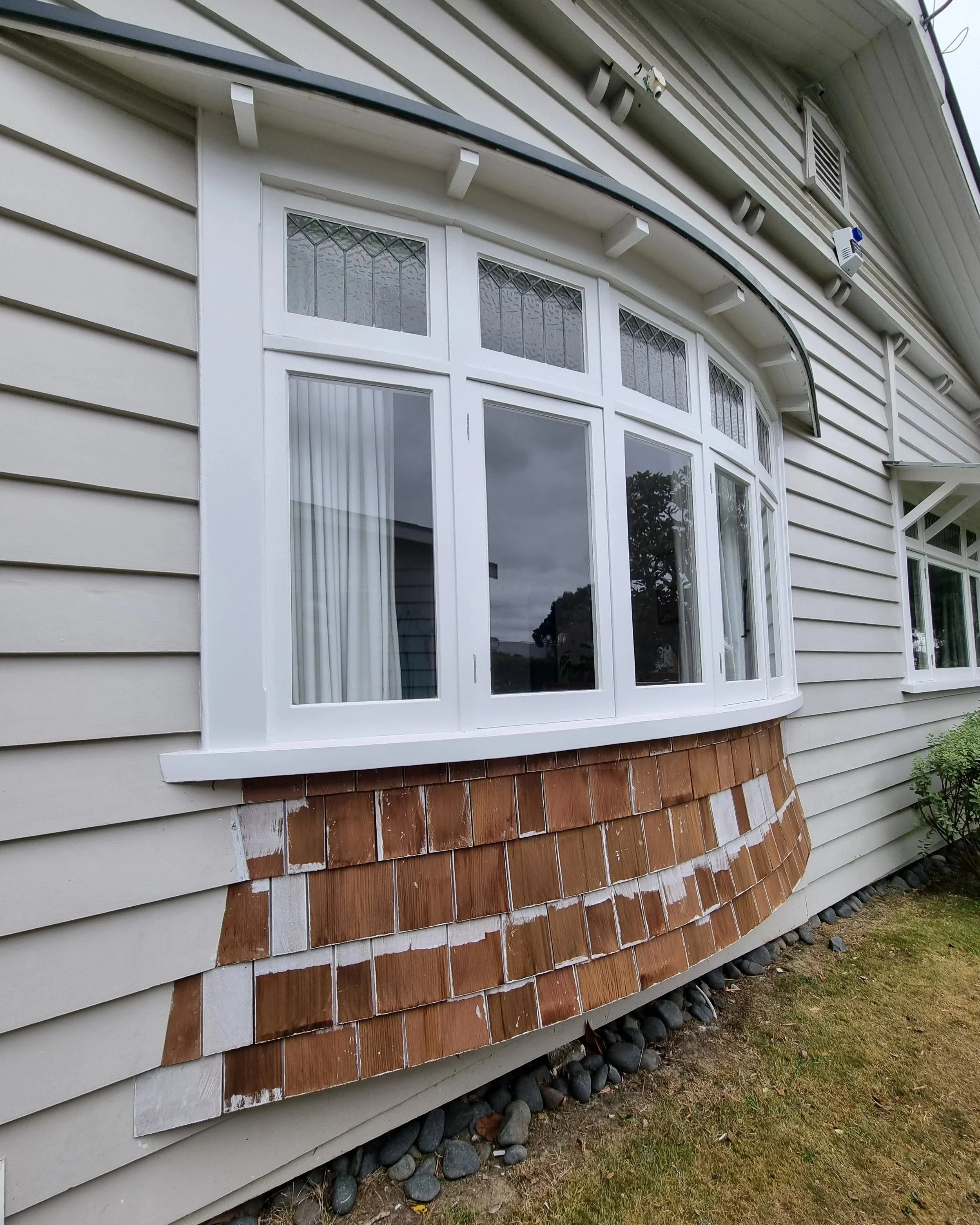 Cedar Shingle repairs on bay window