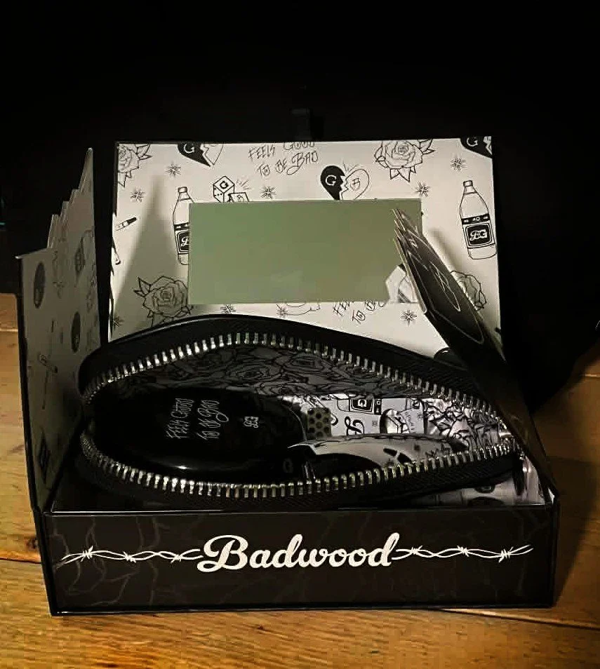 badwood vape kit inside.jpg