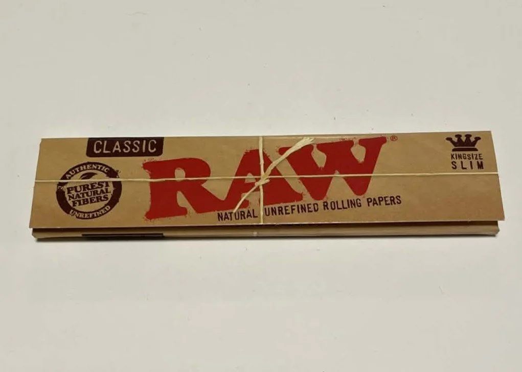 RAW Classic Rolling Papers (King Size Slim)