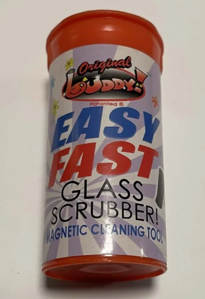 easybuddy magnetic glass scrubber.jpg