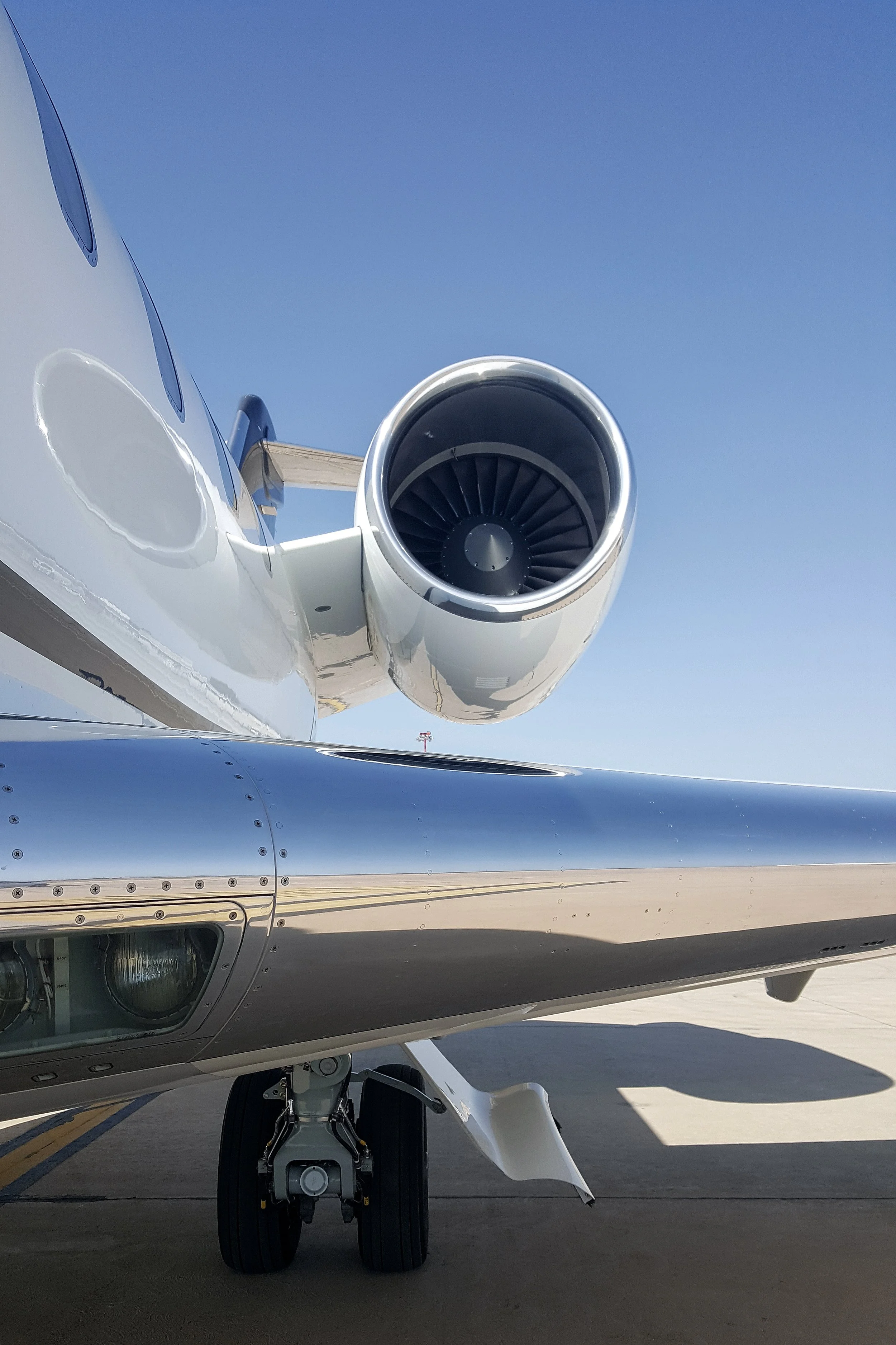 Challenger 604, Challenger 605