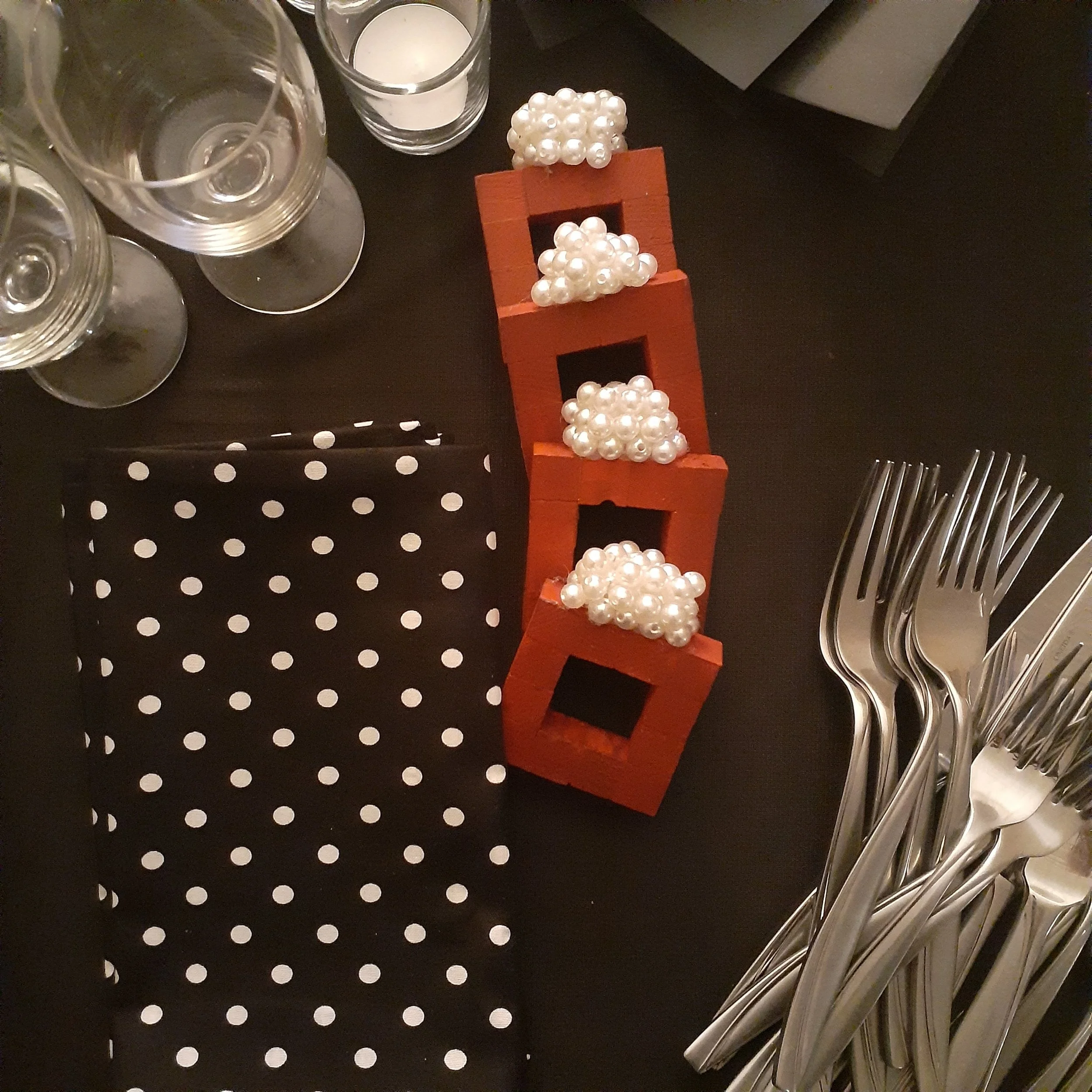 Red - Square Wood & Pearl Napkin Rings