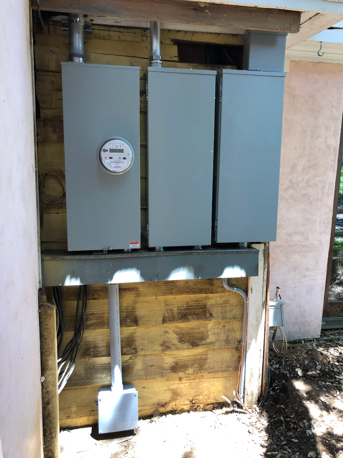 320 amp Service and 200 amp panels